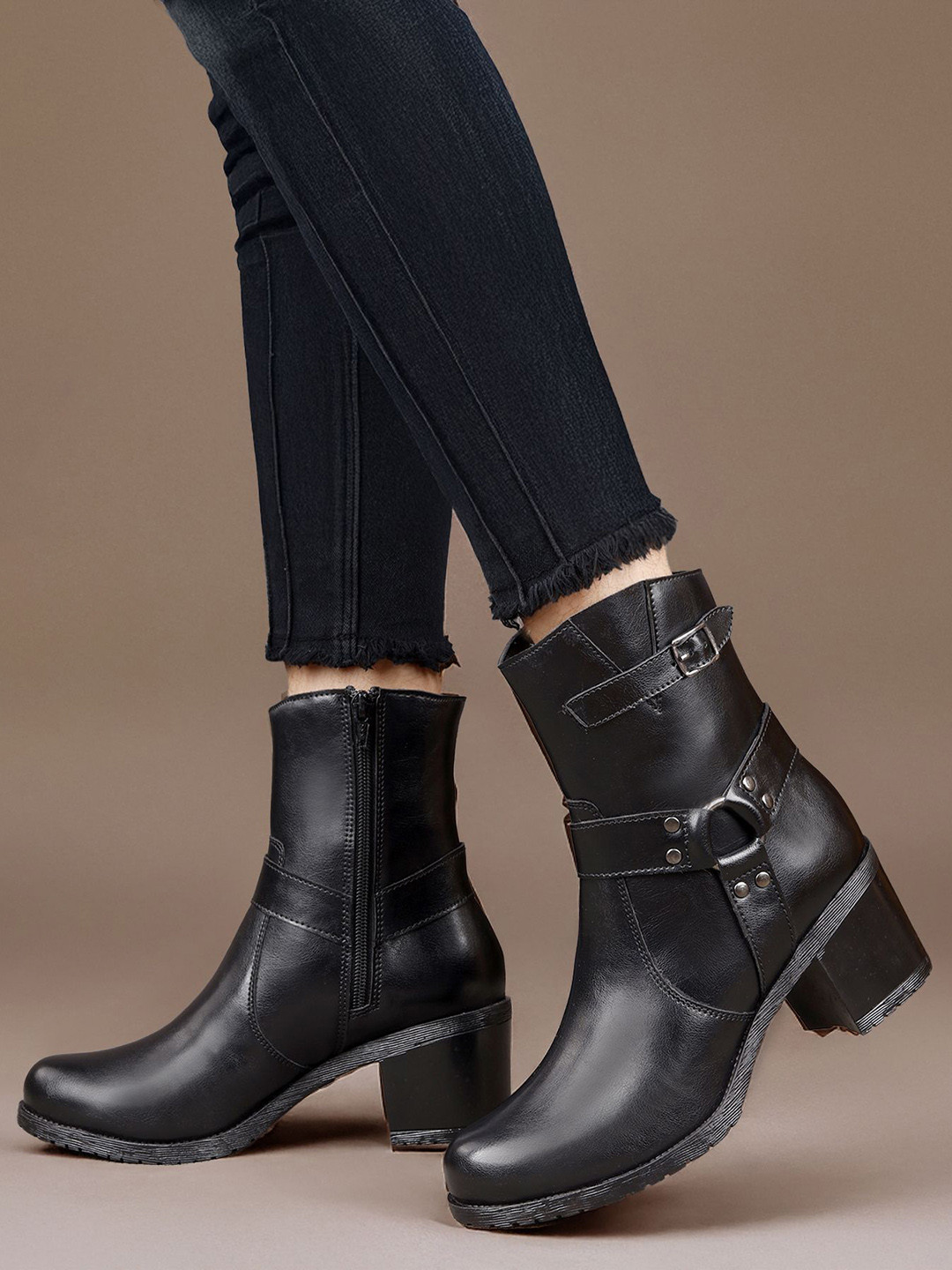 

Bxxy Women Classic High Ankle Zipper Boots with Ring Design, Black