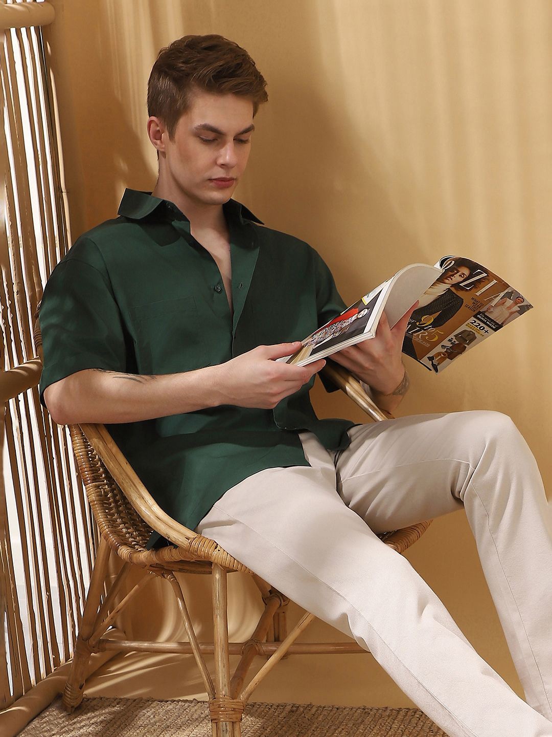 

Dennis Lingo Men Relaxed Fit Spread Collar Solid Cotton Casual Shirt, Green