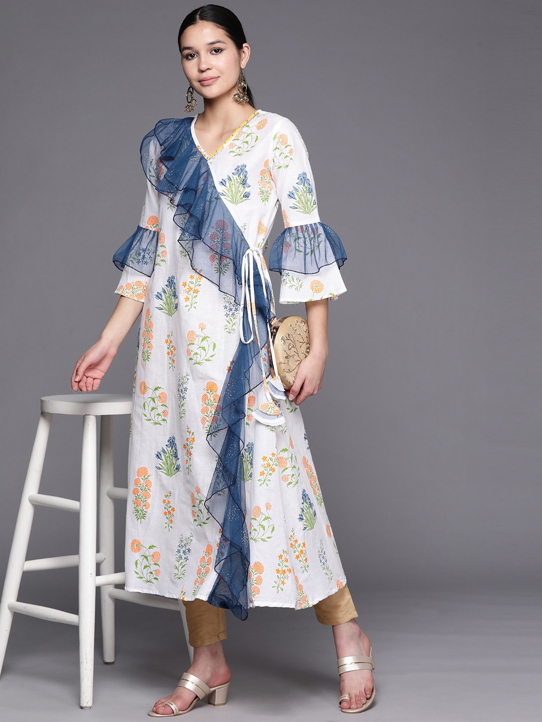 

Ahalyaa Ethnic Motifs Printed Gotta Patti V-Neck Frills Angrakha Kurta, Off white