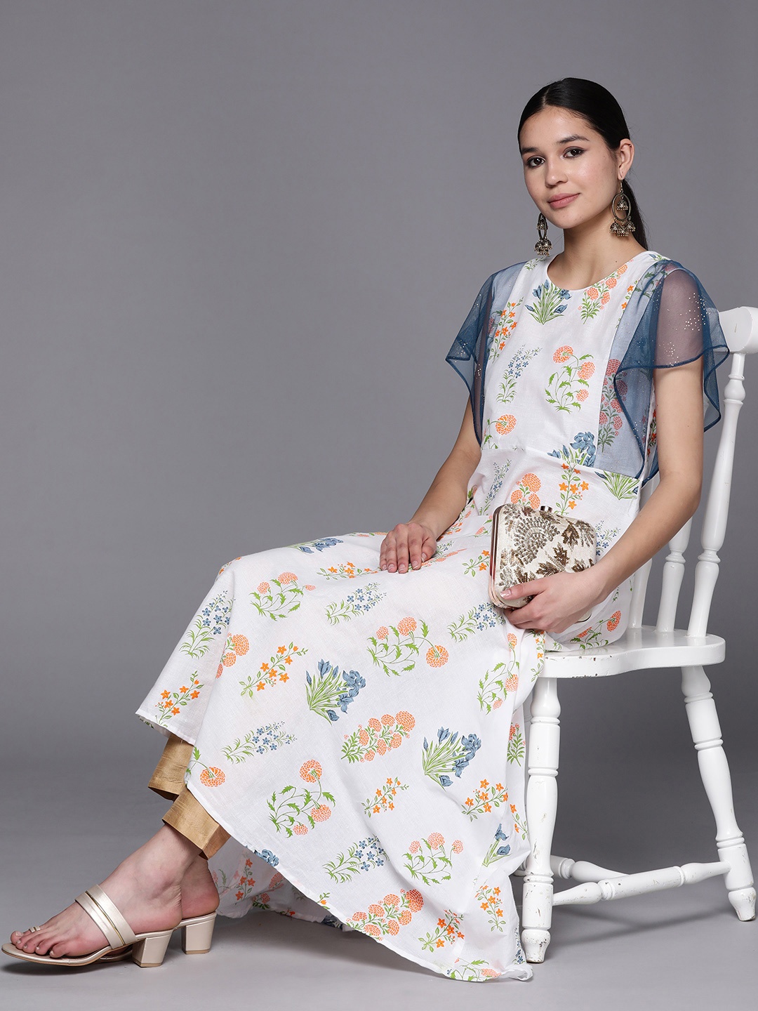 

Ahalyaa Ethnic Motifs Printed Round Neck A-Line Kurta, White