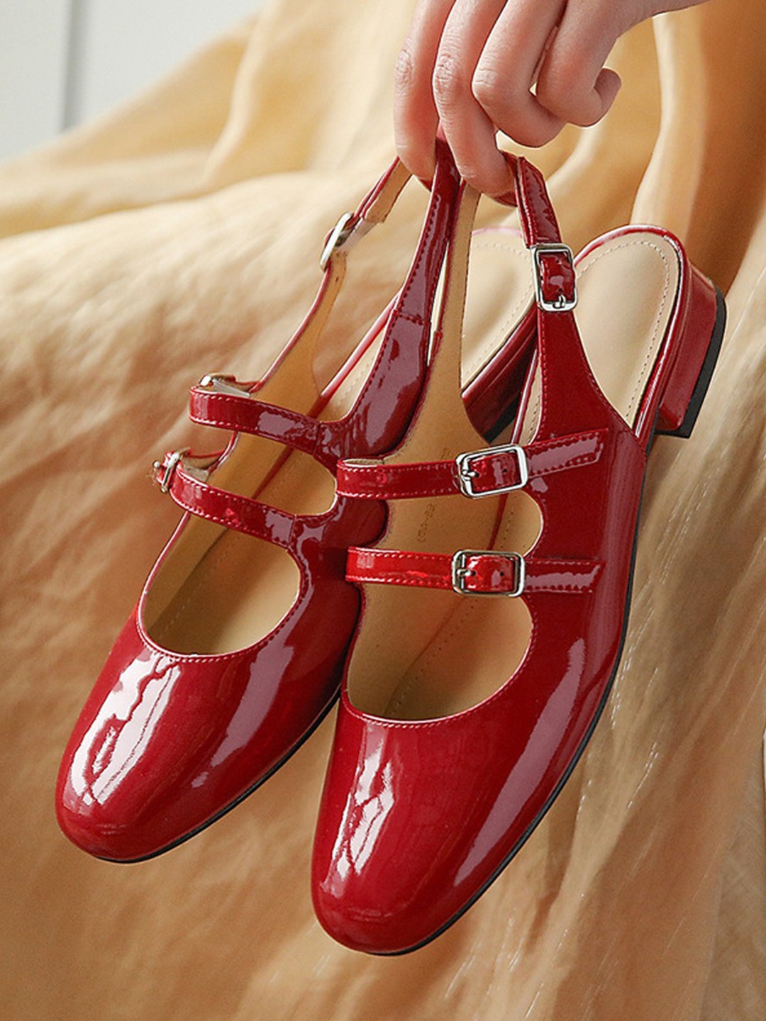

Street Style Store Women PU Block Buckles, Maroon