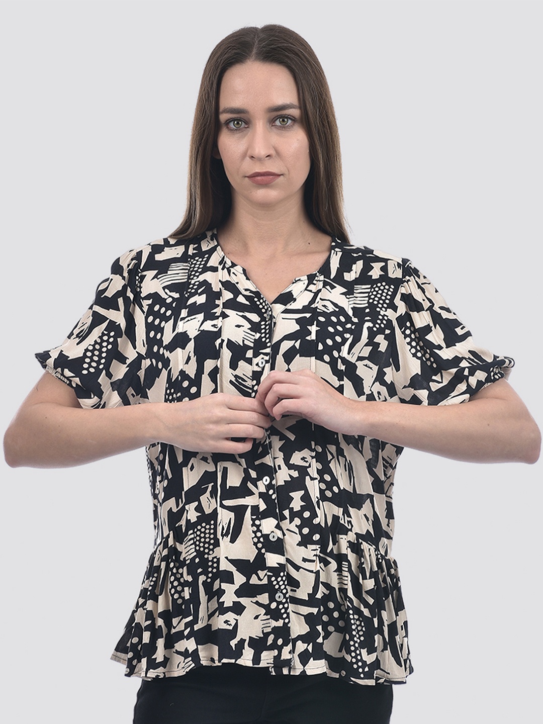 

ONLY Women Abstract Printed V-Neck Regular Fit Top, Off white