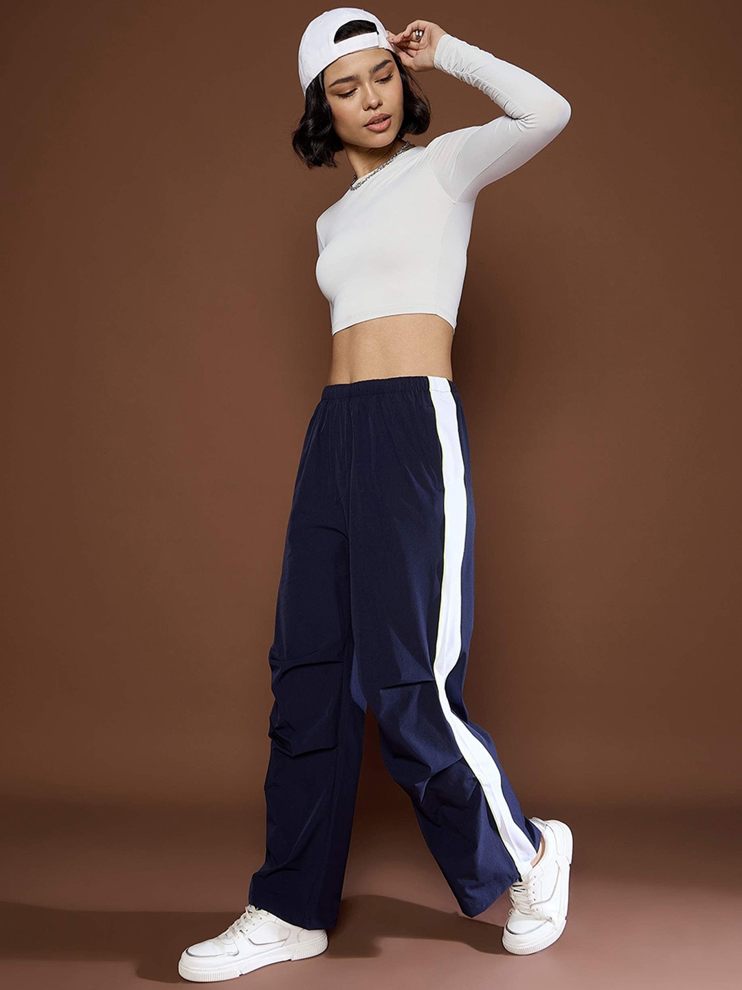 

SASSAFRAS Women Side Panel Baggy Parachute Pants, Navy blue
