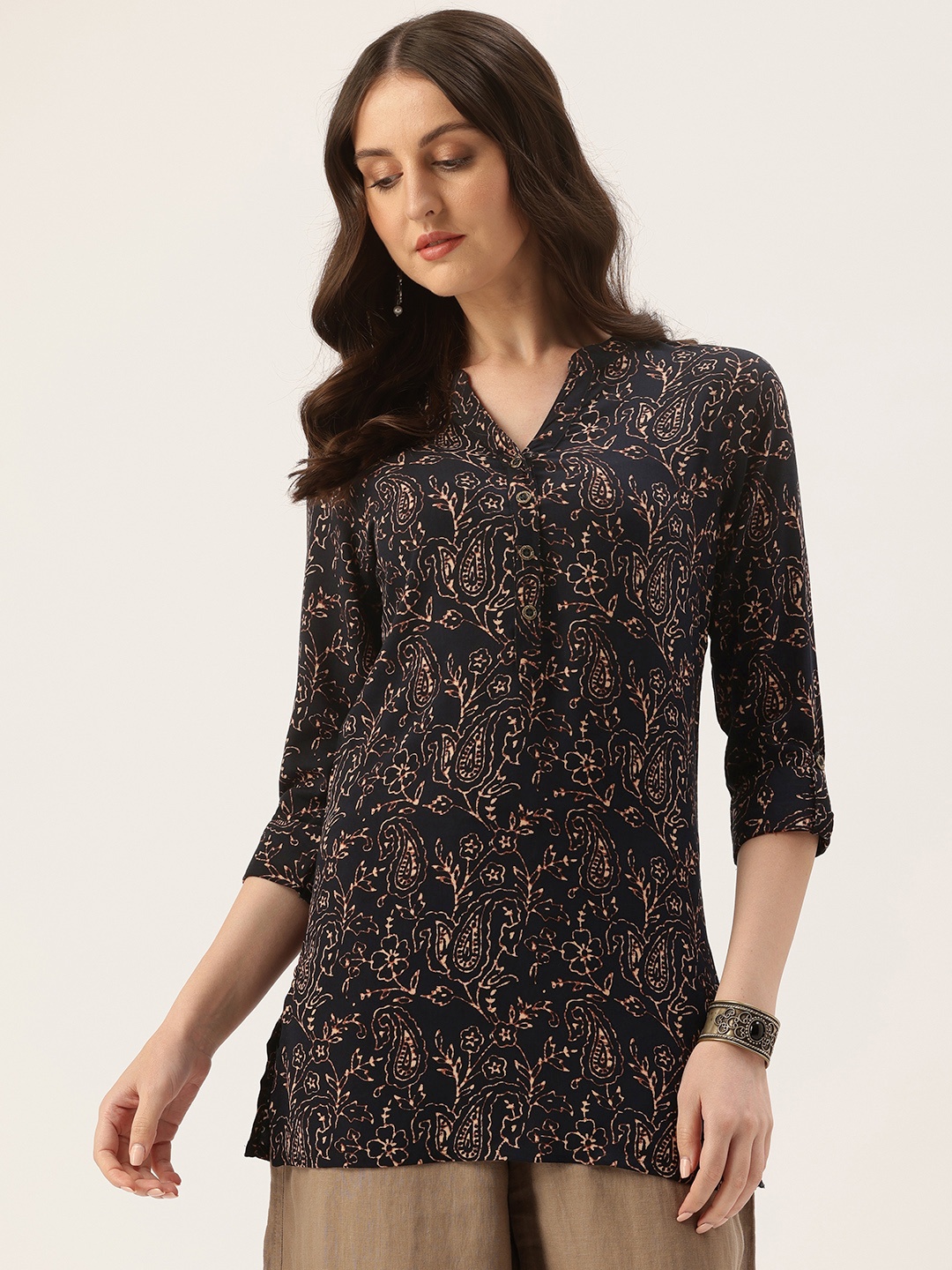 

AMUKTI Mandarin Collar Paisley Printed Tunic, Navy blue