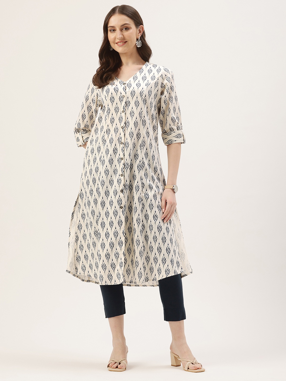 

AMUKTI Ethnic Motifs Printed A-Line Linen Kurta, Beige