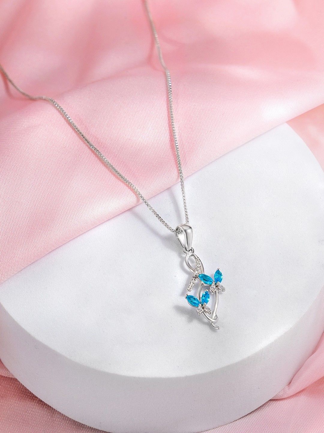 

Zavya 925 Sterling Silver Rhodium-Plated Cubic Zirconia Studded Oval Pendant With Chain