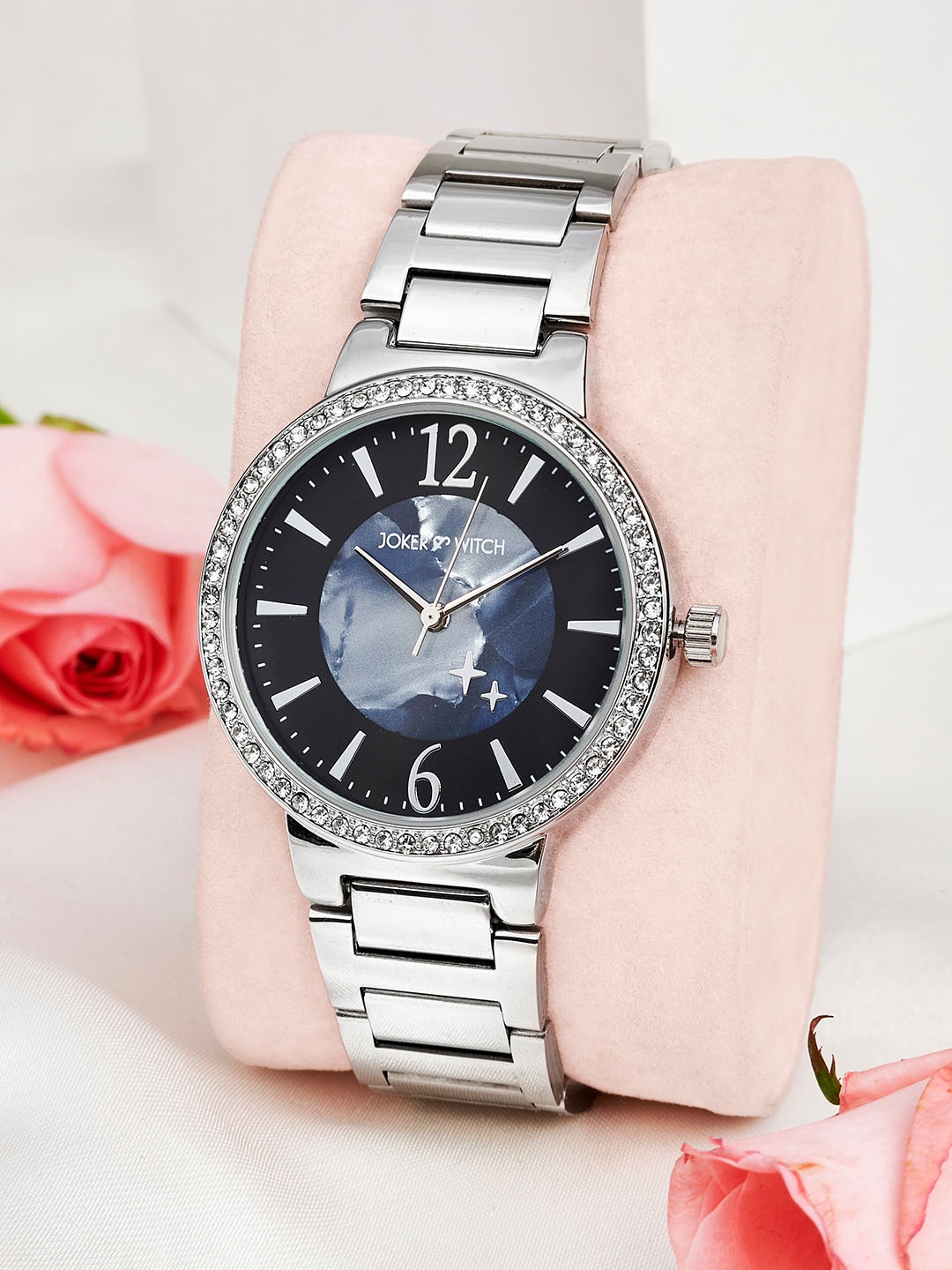 

JOKER & WITCH Women Dial & Bracelet Style Straps Analogue Watch AMWW919, Silver