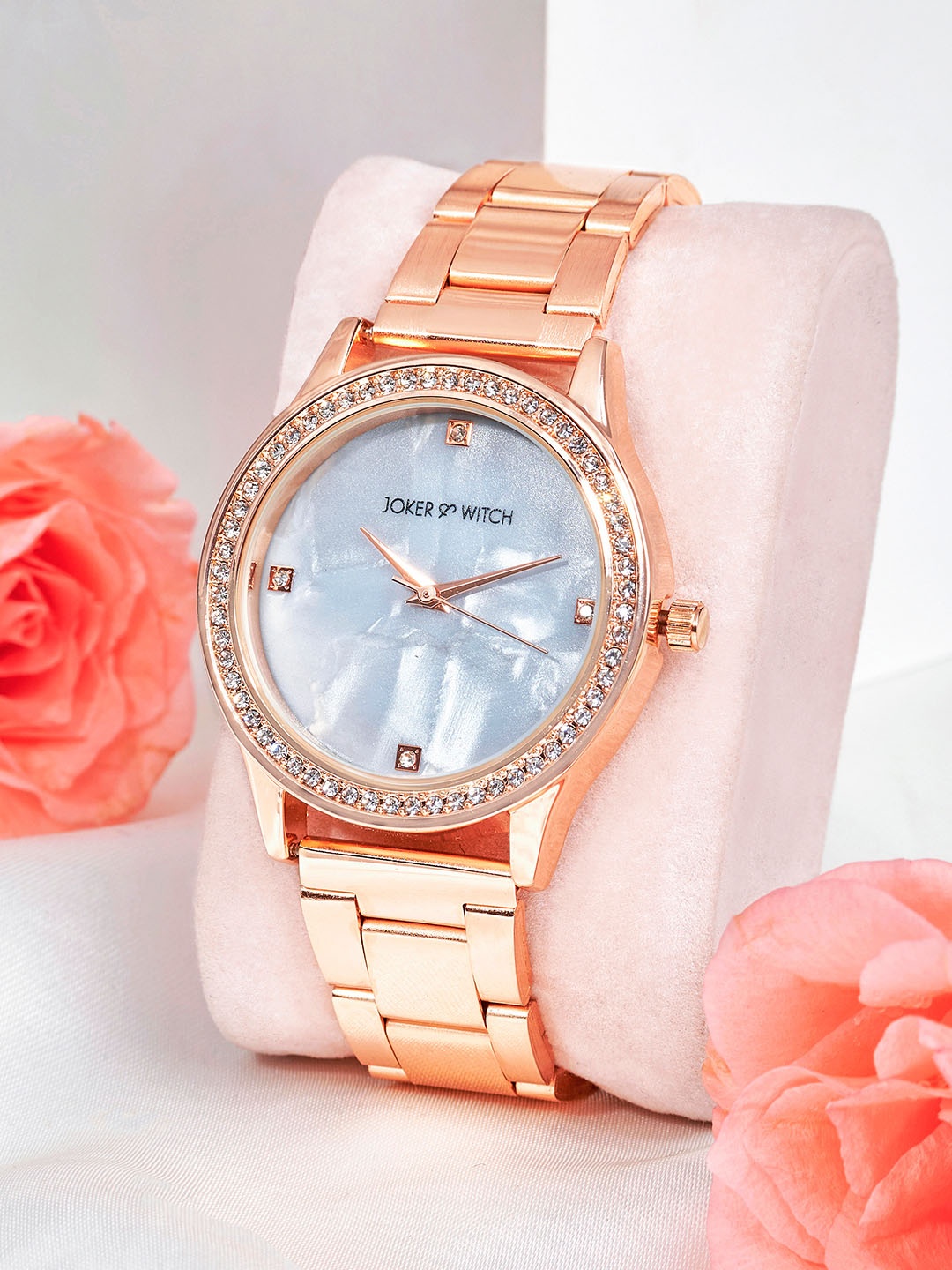 

JOKER & WITCH Women Embellished Dial & Bracelet Style Straps Analogue Watch AMWW909, White