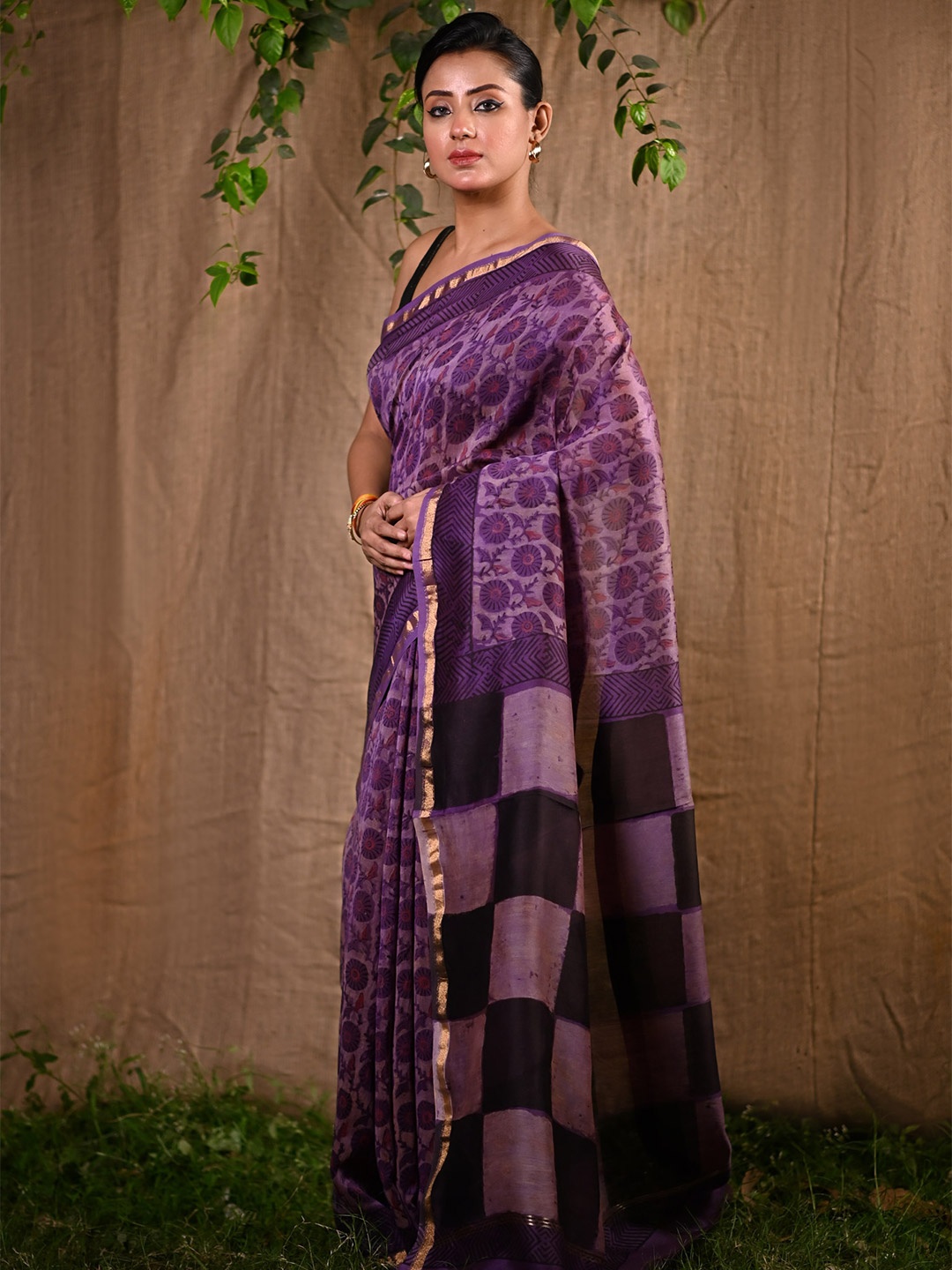 

Unnati Silks Floral Printed Zari Chanderi Saree, Violet