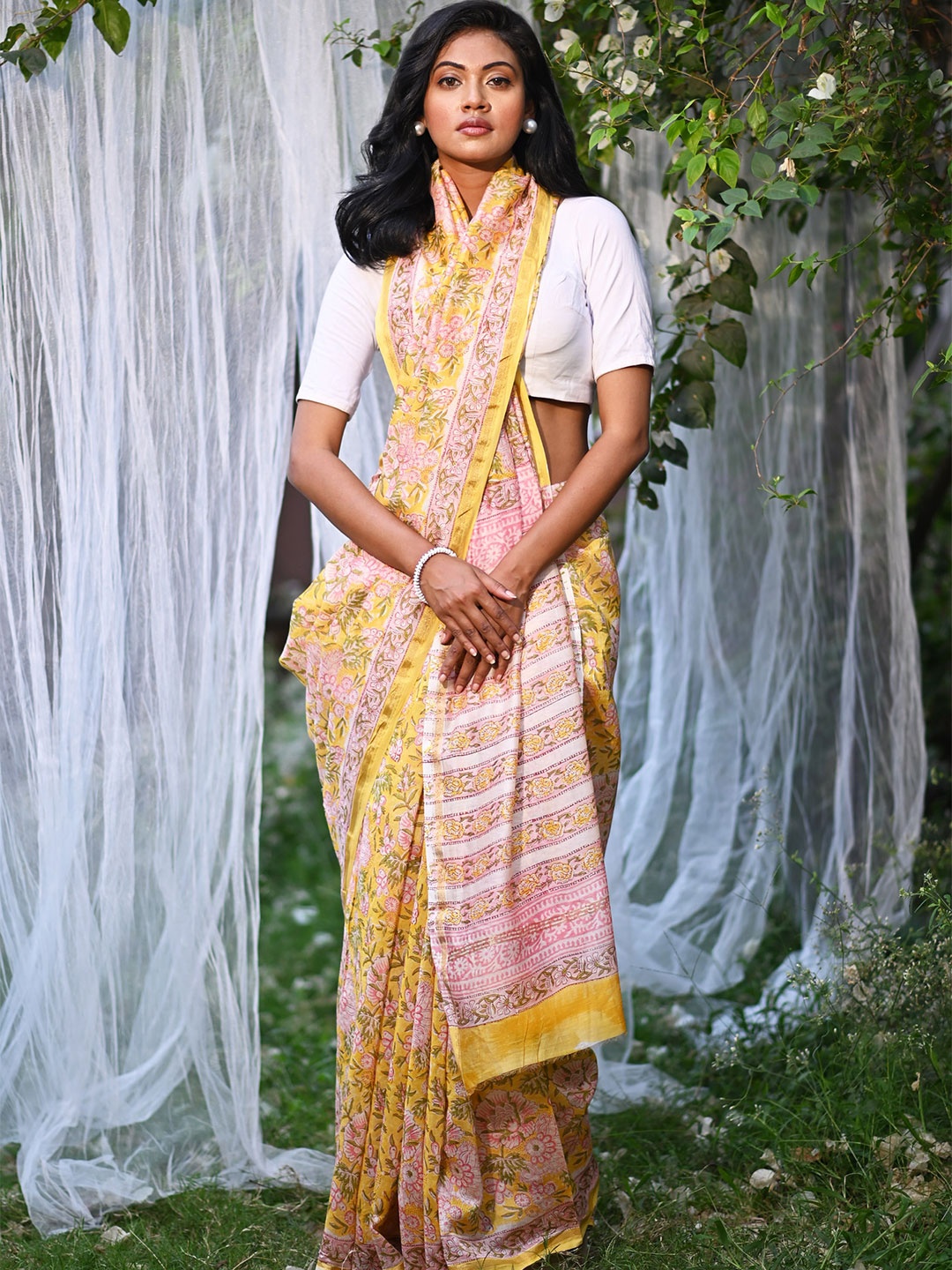 

Unnati Silks Floral Printed Zari Handloom Chanderi Saree, Yellow