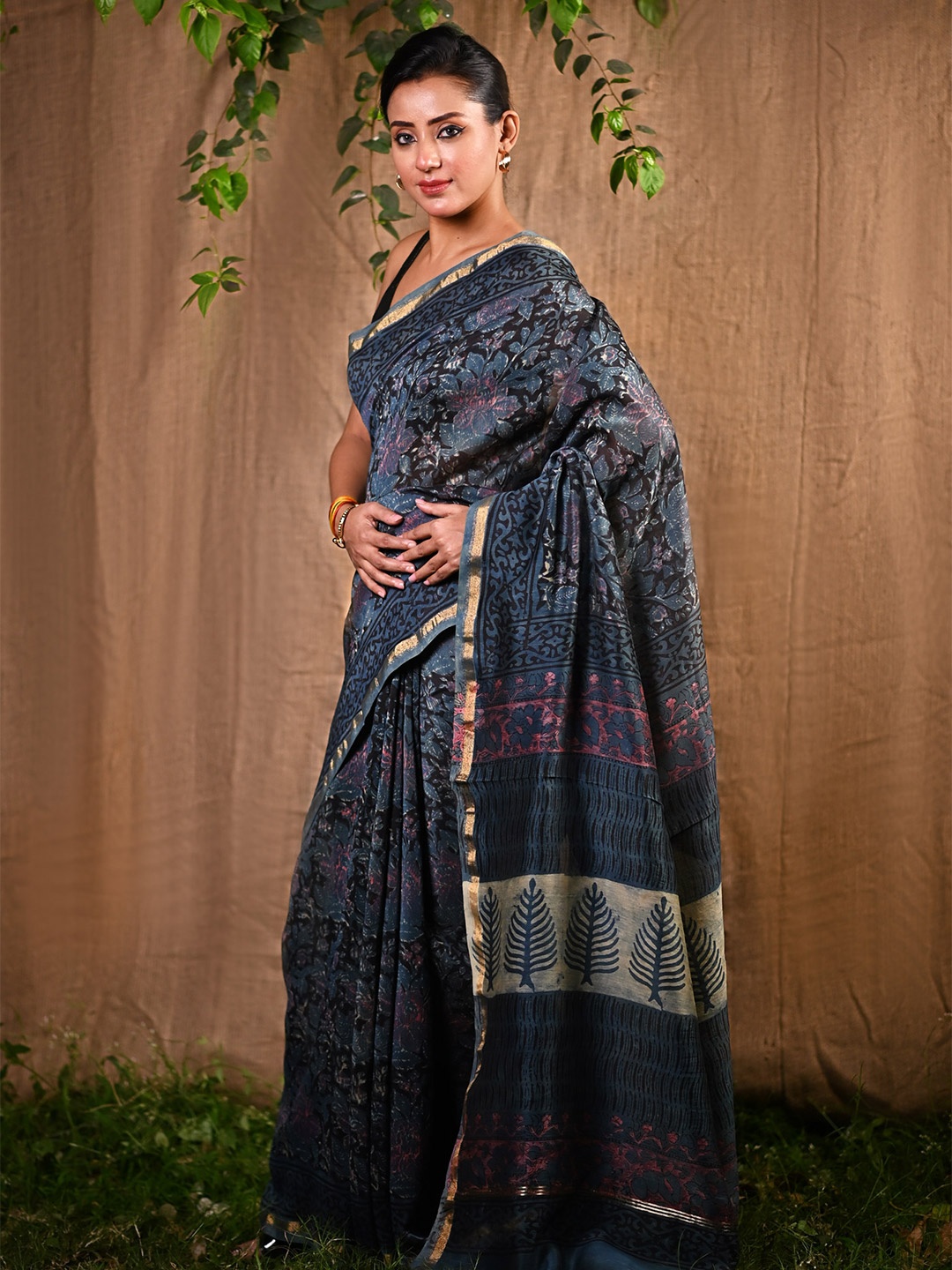 

Unnati Silks Floral Printed Zari Chanderi Saree, Blue