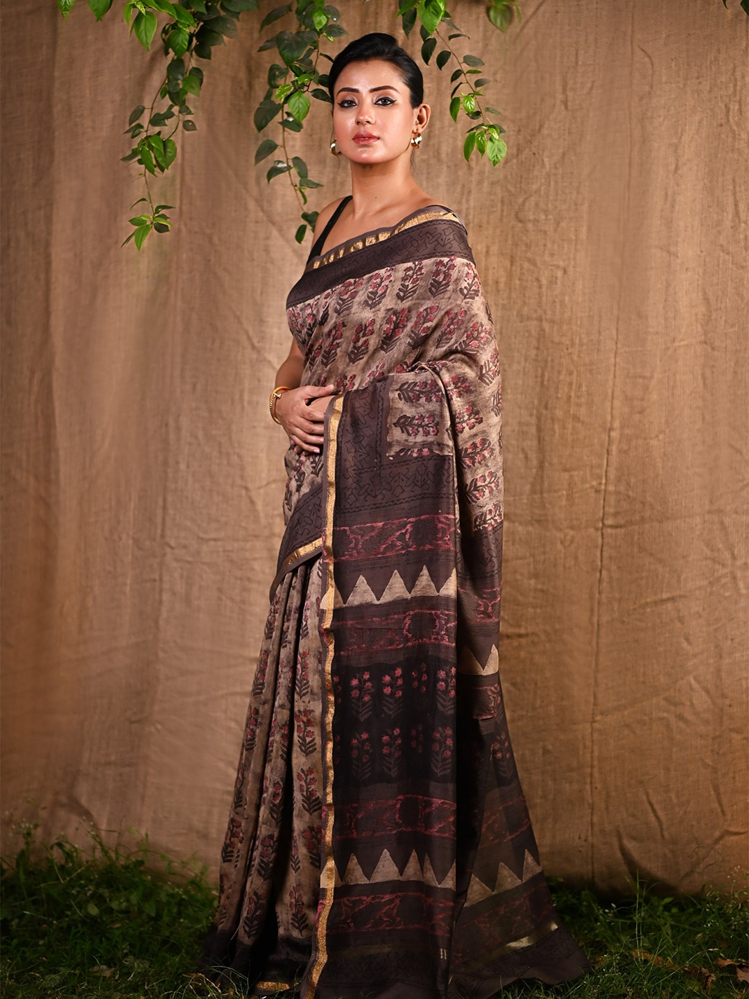 

Unnati Silks Block Printed Zari Work Handloom Chanderi Saree, Brown