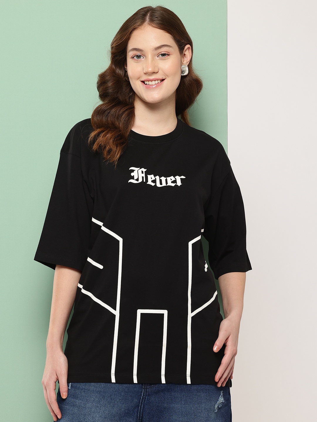 

FEVER HUNT Typography Printed Drop-Shoulder Sleeves Oversized T-shirt, Black