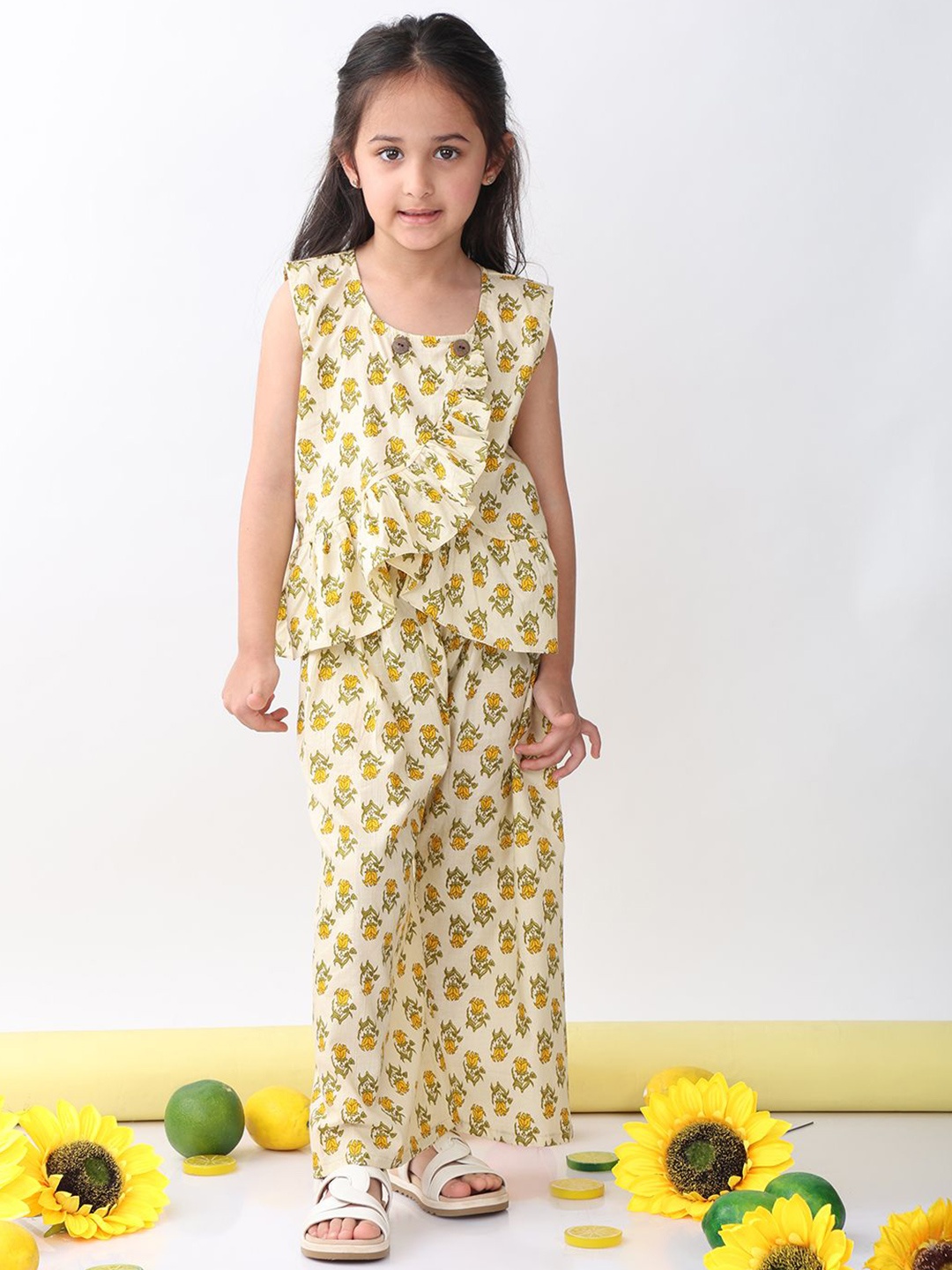 

Sangria Girls Printed Round Neck Pure Cotton Top With Palazzo, Yellow