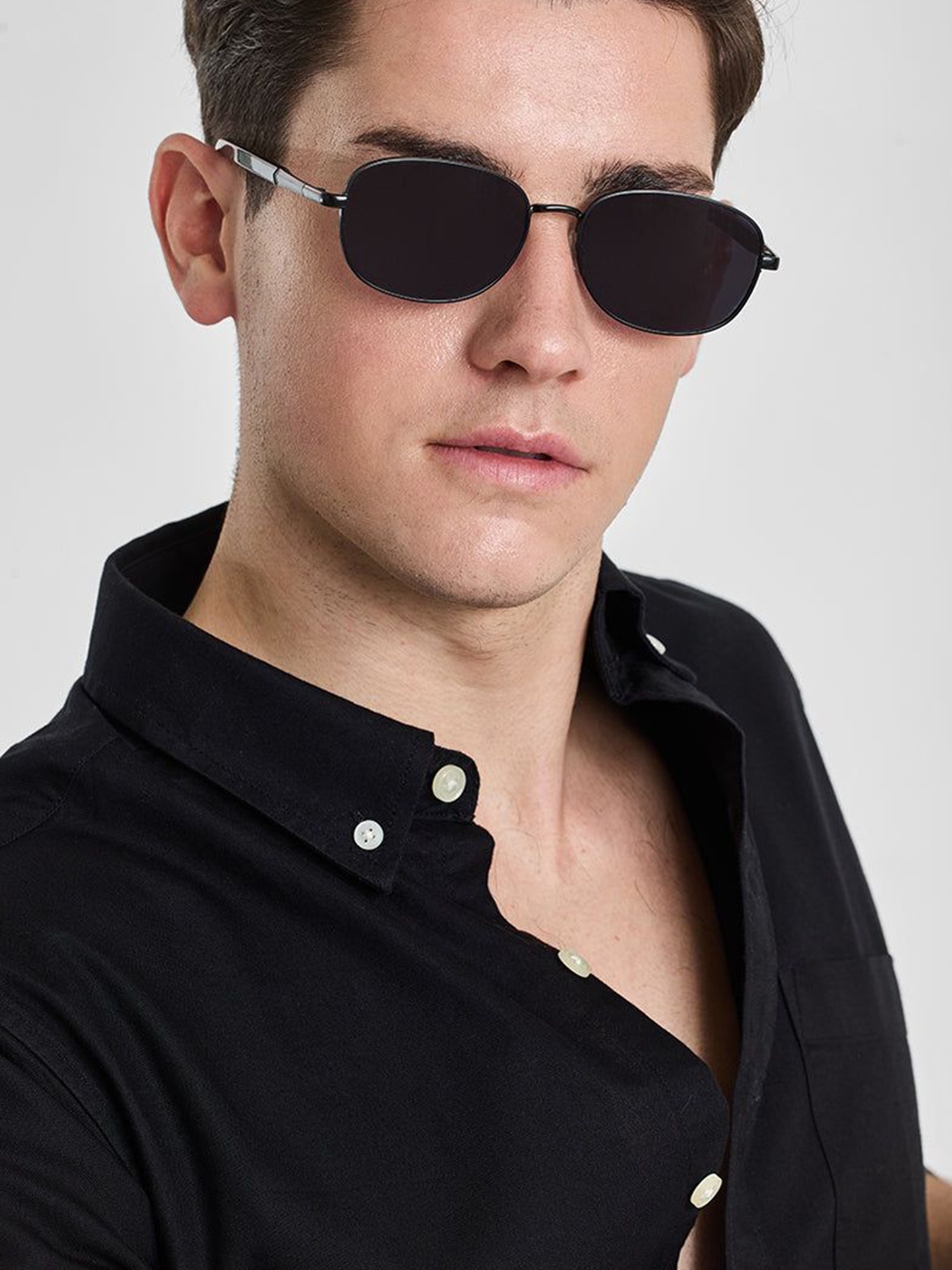 

Snitch Men Oval Sunglasses -SN0105, Black