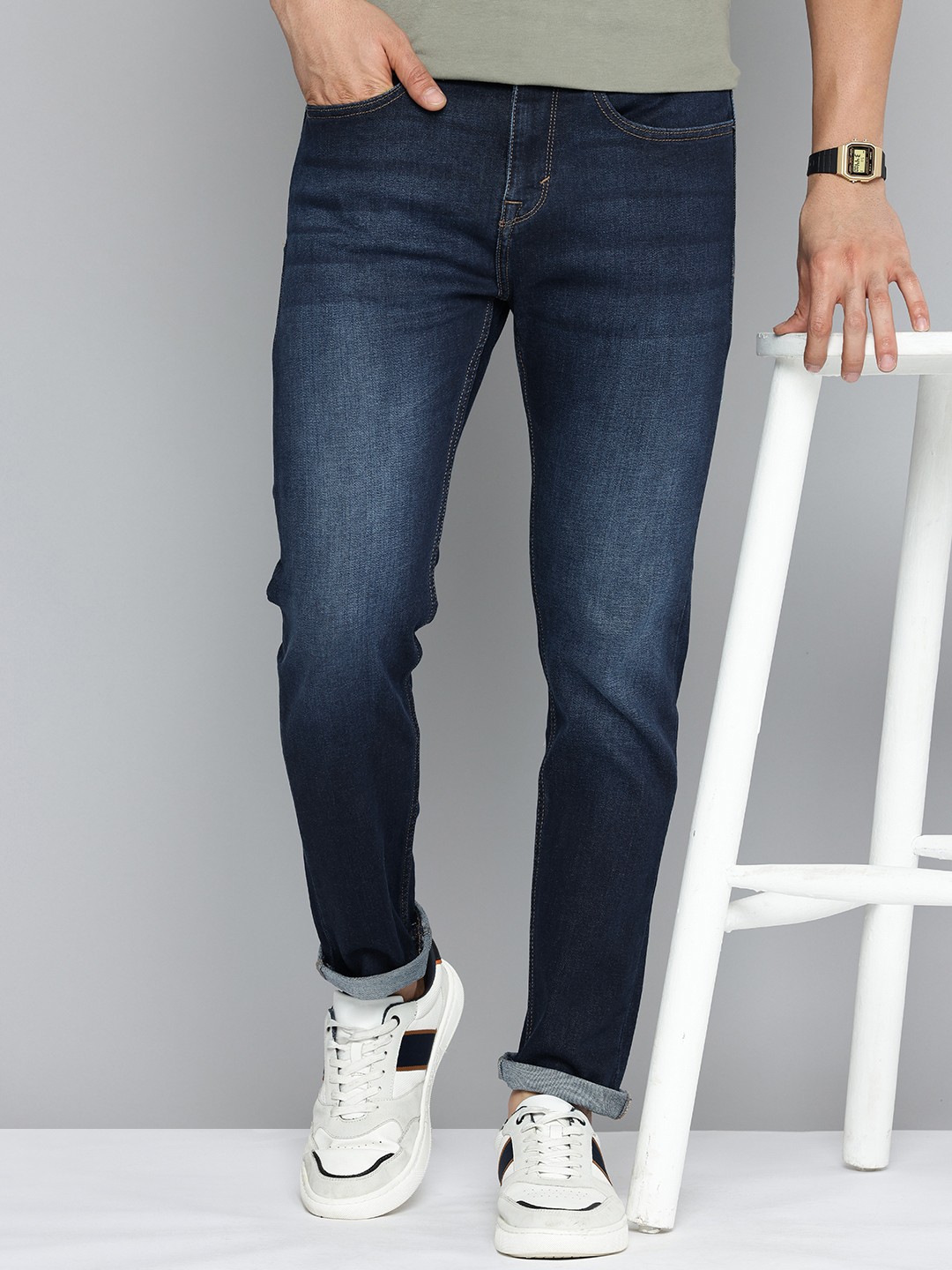 

Flying Machine Men Slash Slim Tapered Fit Light Fade Stretchable Jeans, Blue
