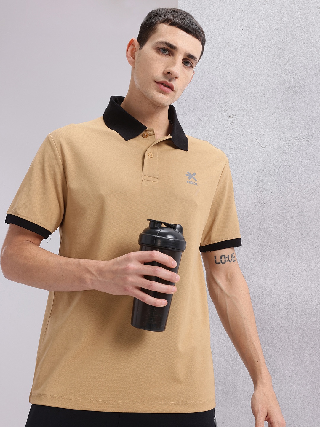 

HRX by Hrithik Roshan Contrast Polo Collar T-shirt with Reflective Brand Logo Detail, Beige