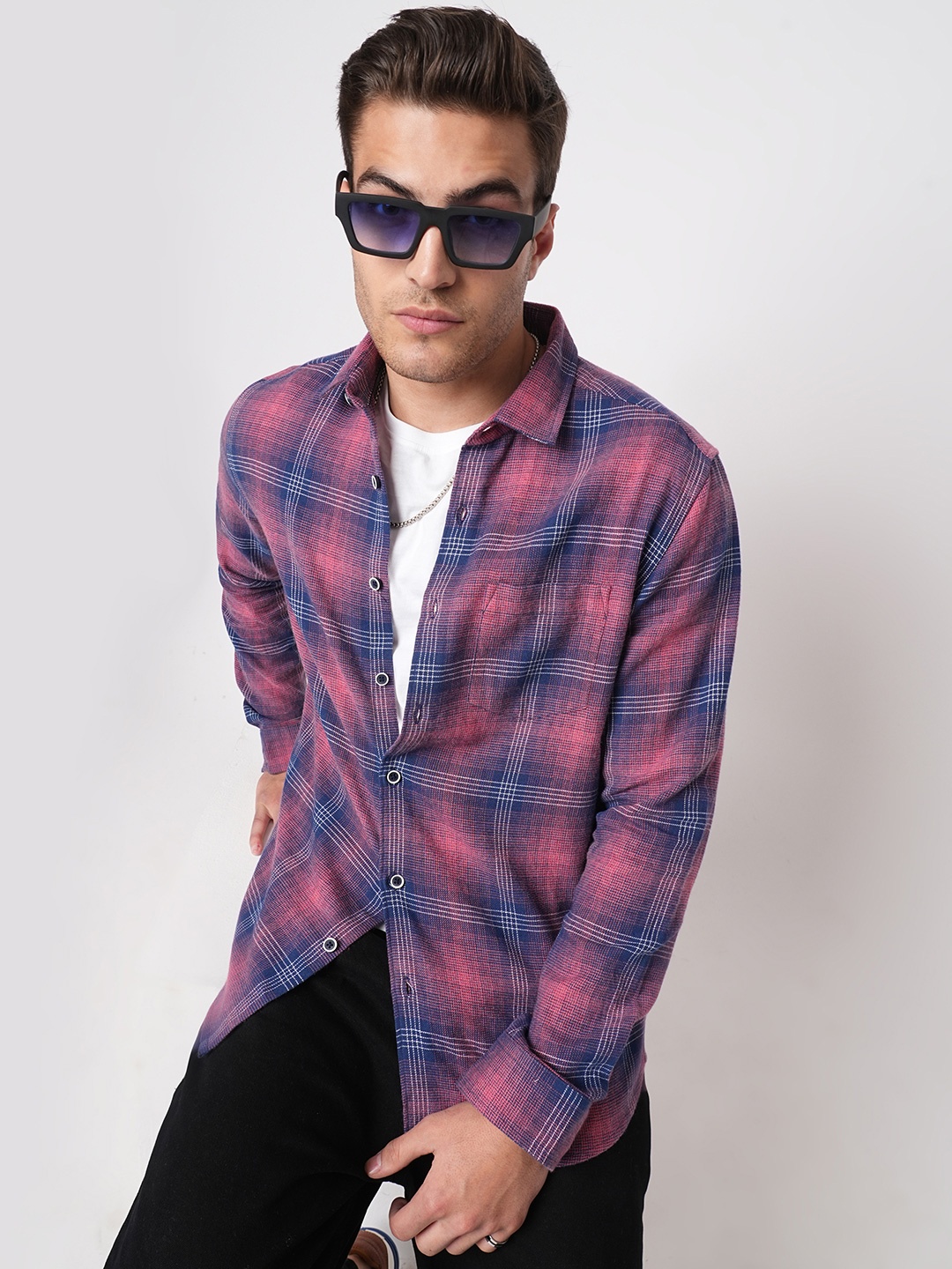 

VASTRADO Men Classic Fit Spread Collar Checked Cotton Casual Shirt, Pink