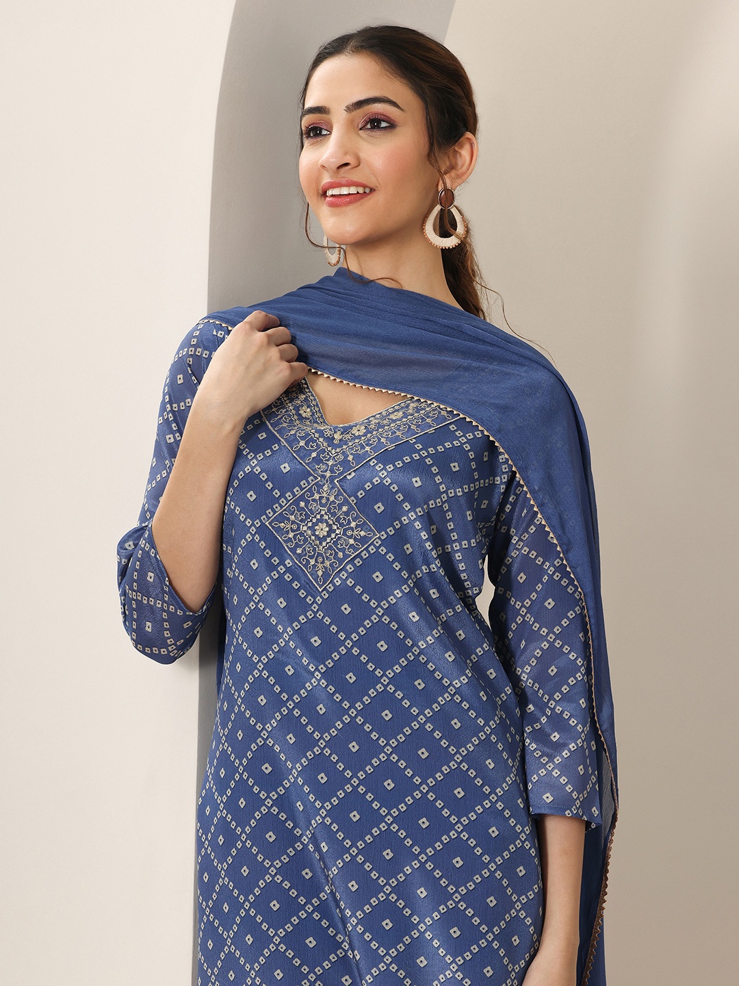 

Libas Bandhani Printed V-Neck Thread Work Straight Kurta With Trouser & Dupatta, Blue