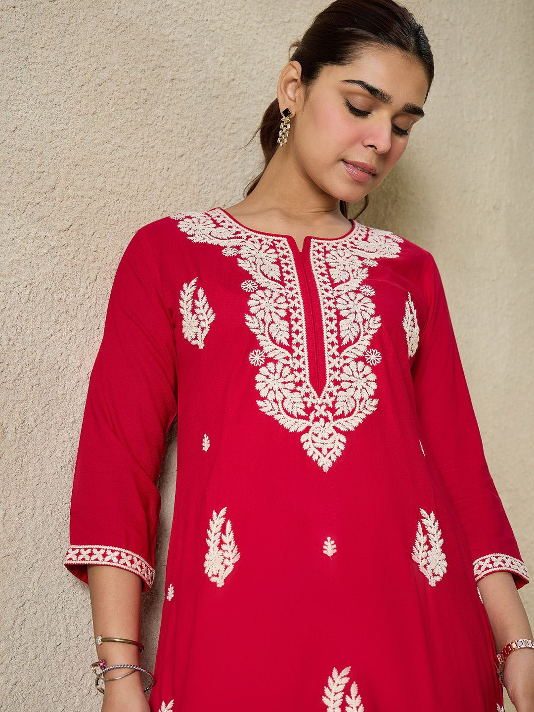 

Indo Era Floral Embroidered Notch Neck Kurta, Red