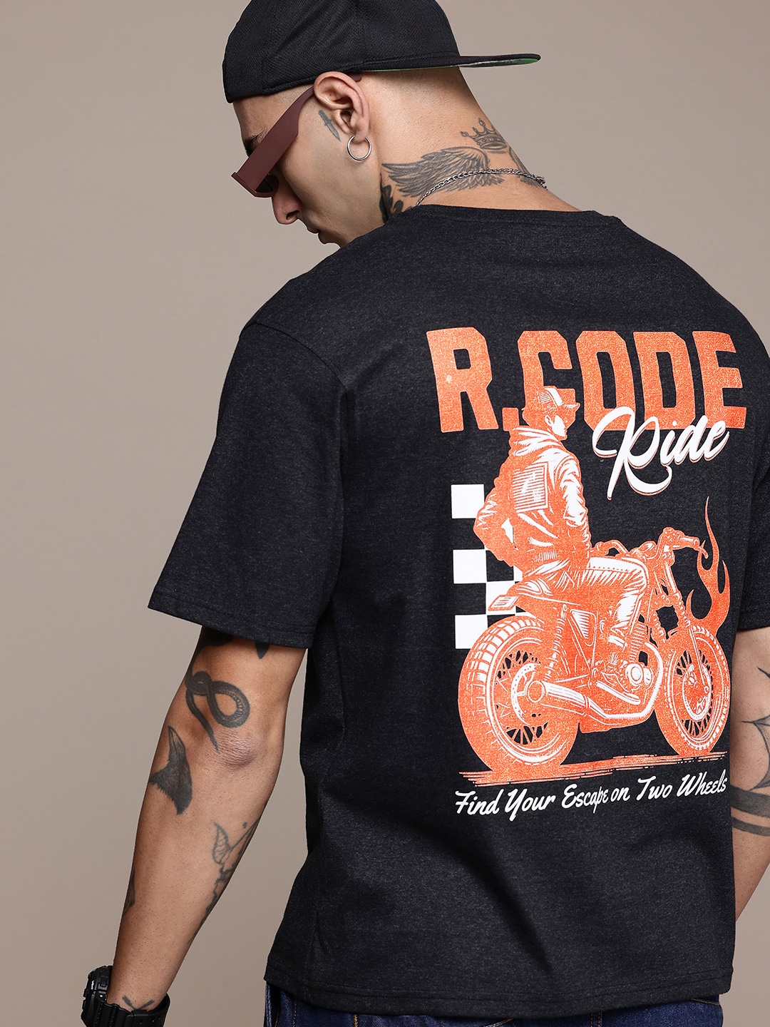 

R.Code by The Roadster Life Co. Men Printed Relaxed Fit T-shirt, Charcoal