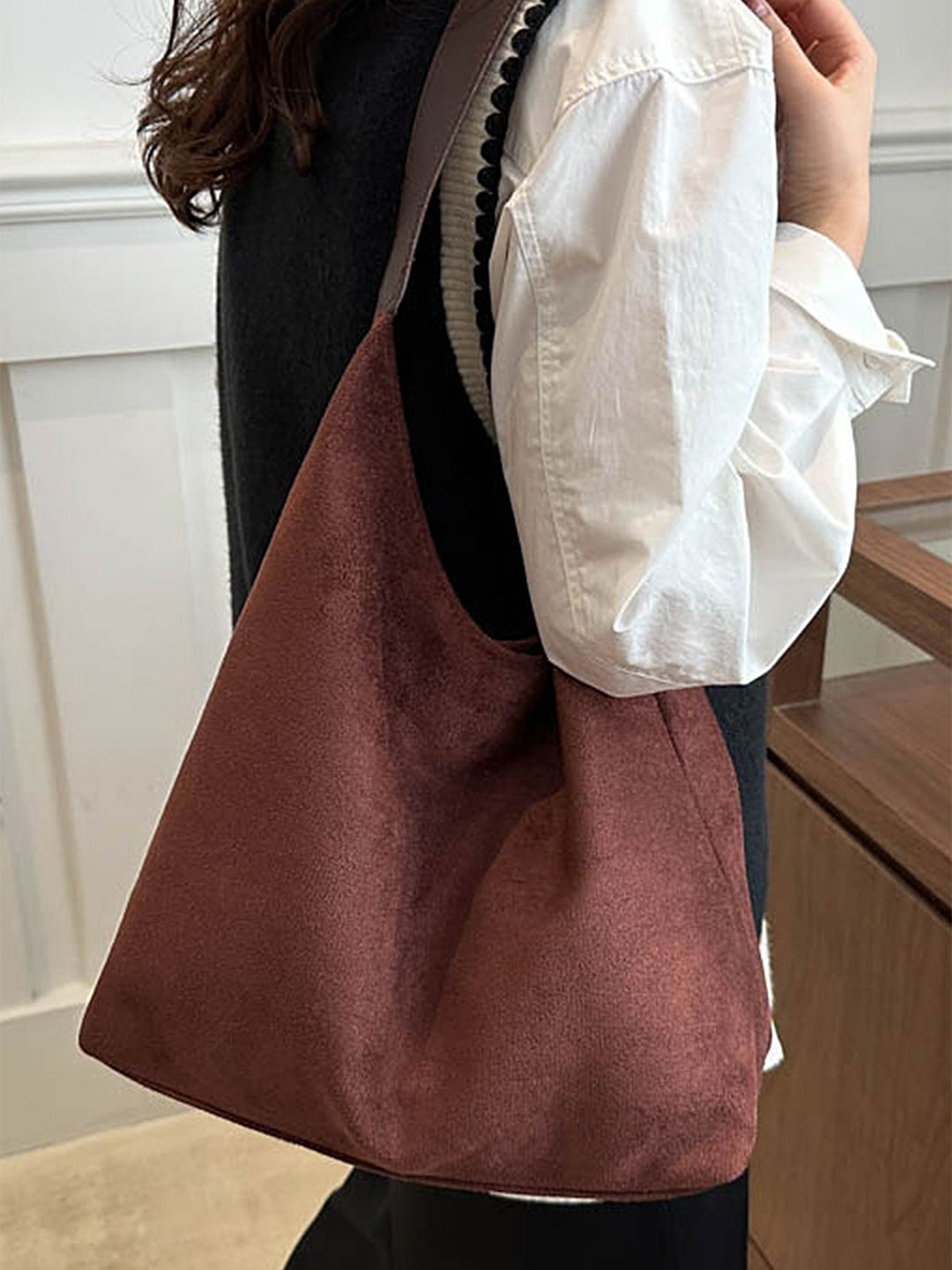

LULU & SKY Shopper Hobo Bag with Tasselled, Red