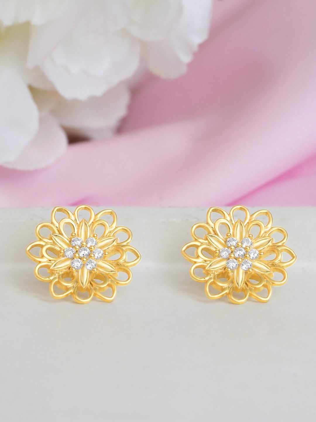 

Zavya 925 Pure Sterling Silver Gold-Plated Floral Shaped Studs