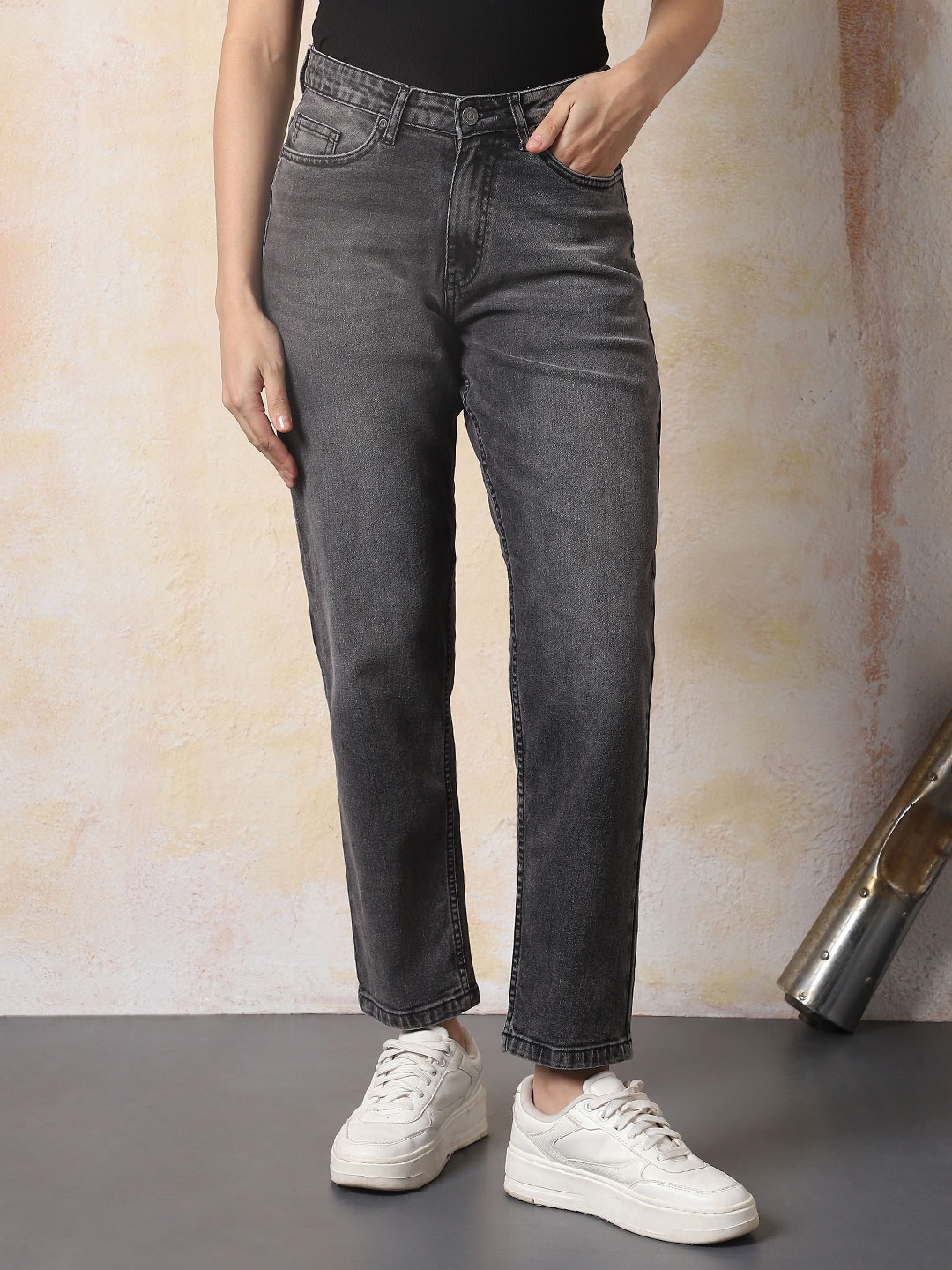 

High Star Women Mom Slim Fit High-Rise Light Fade Cotton Jeans, Grey