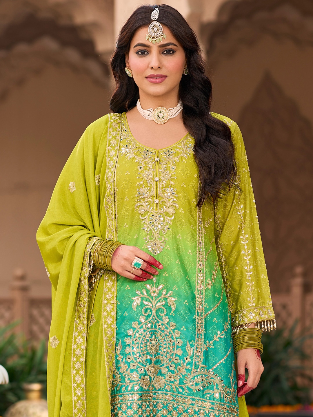 

Indo Era Floral Embroidered Zari Straight Kurti With Palazzos And Dupatta, Green