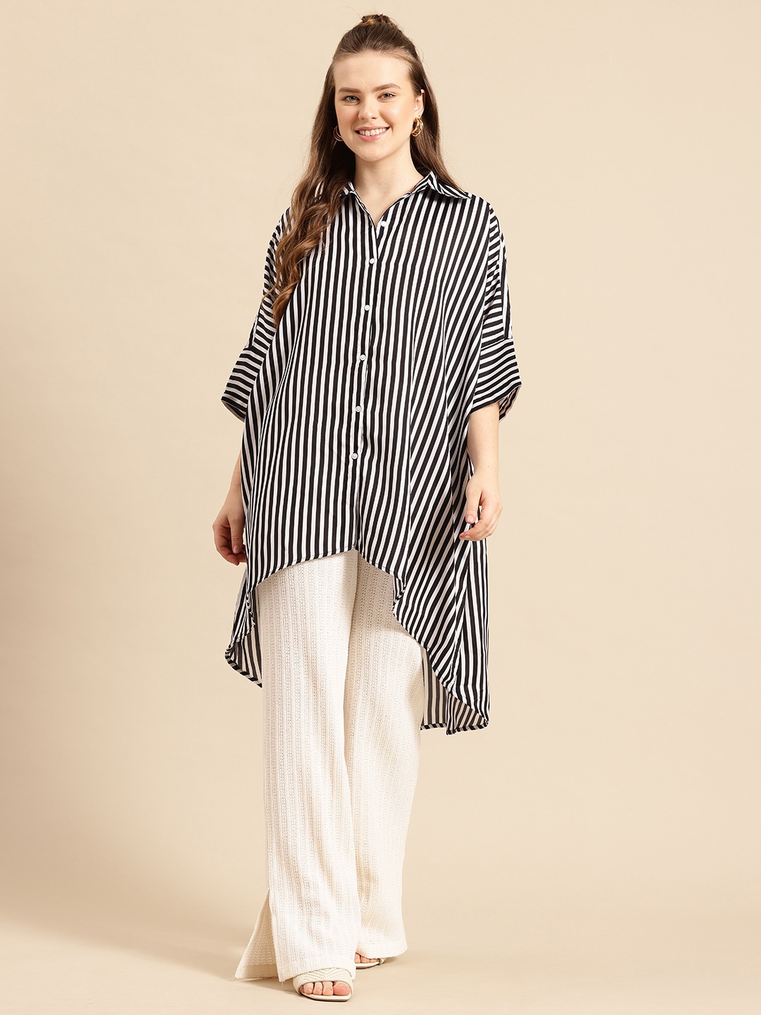 

Qurvii Shirt Collar Striped Tunic, Black