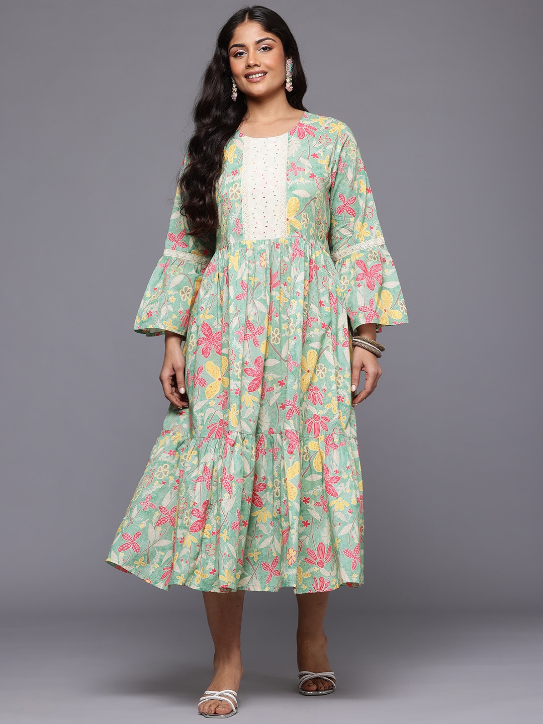 

A PLUS BY AHALYAA Plus Size Floral Printed Bell Sleeves Pure Cotton A-Line Midi Dress, Green