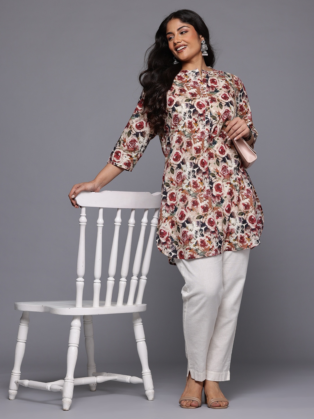 

A PLUS BY AHALYAA Plus Size Floral Printed Mandarin Collar Tunic, Multi