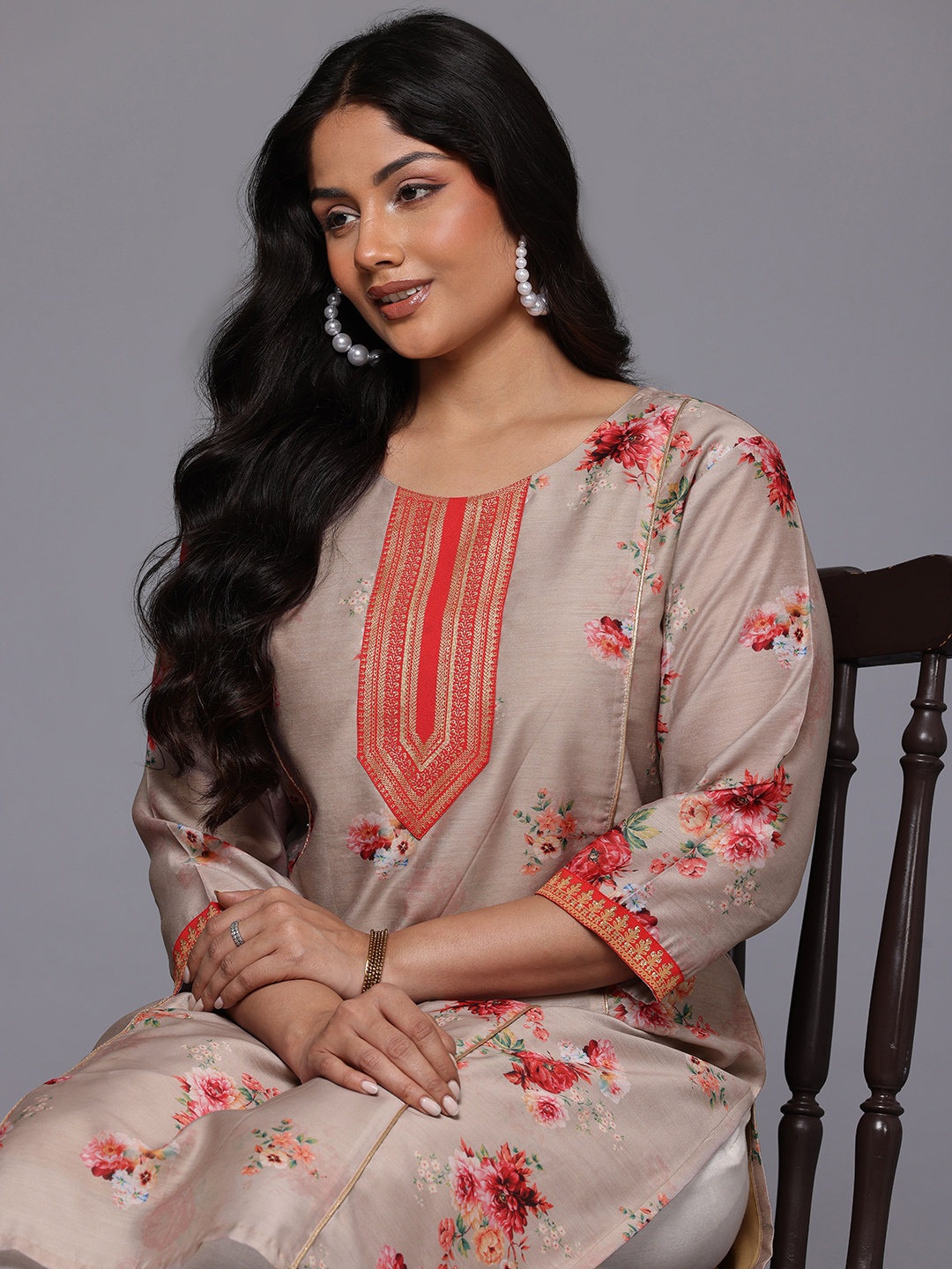 

A PLUS BY AHALYAA Plus Size Floral Printed Chanderi Silk Kurta, Taupe