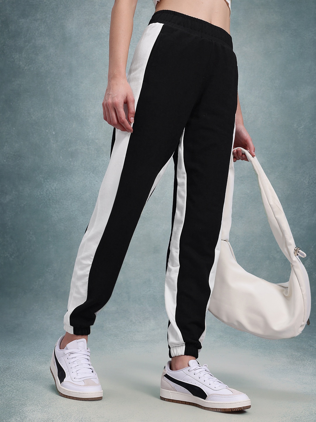 

The Roadster Lifestyle Co. Women Striped Joggers, Black