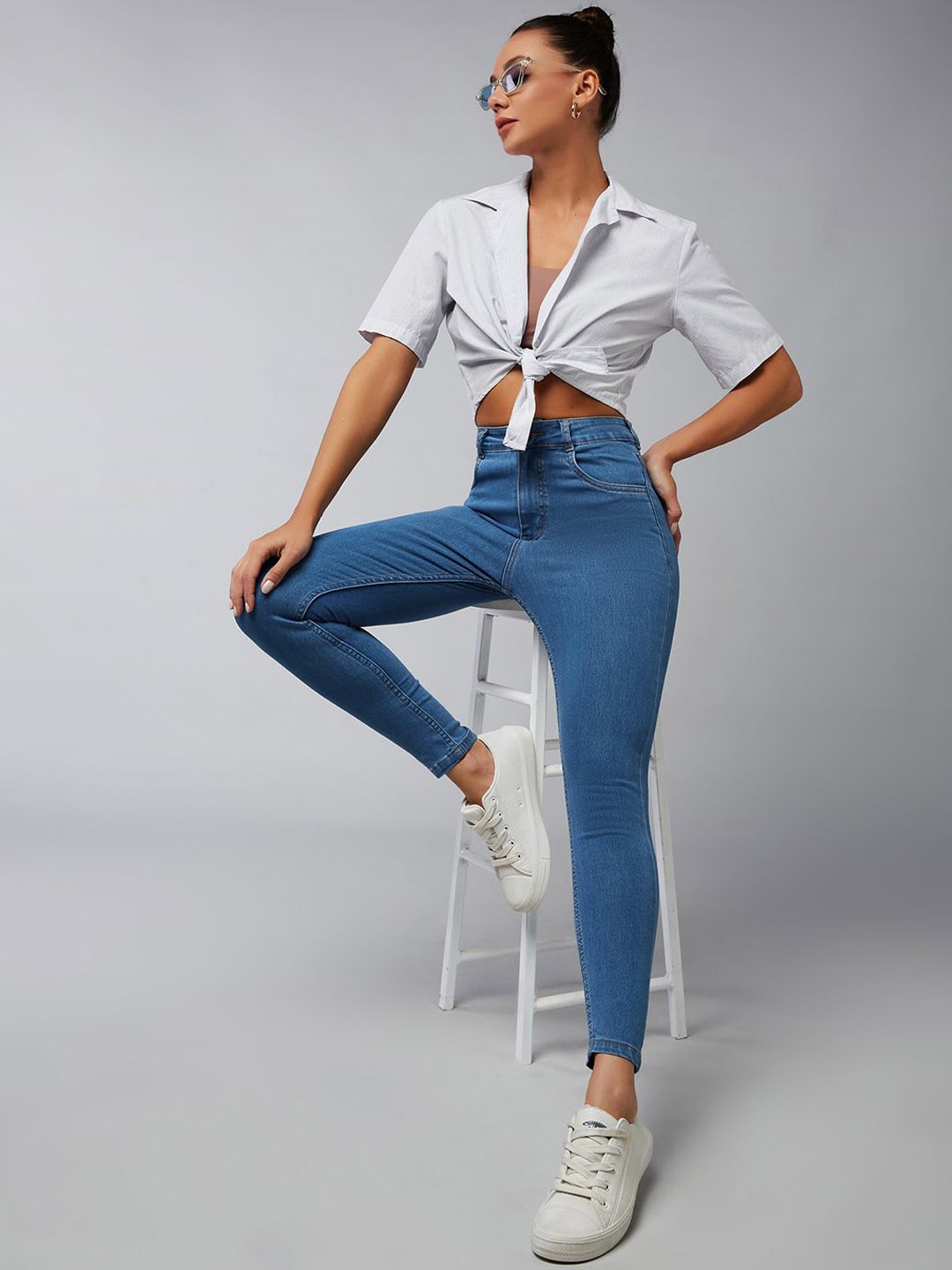 

DOLCE CRUDO Women Skinny Fit High-Rise Light Fade Stretchable Jeans, Blue