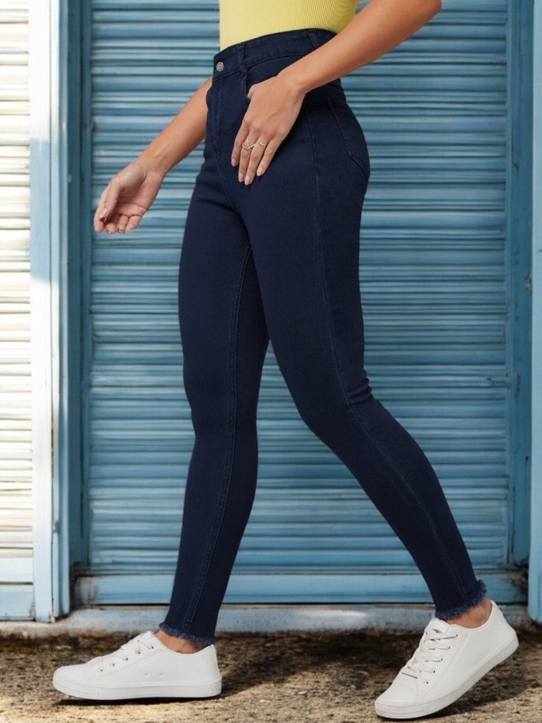 

DOLCE CRUDO Women Skinny Fit High-Rise Stretchable Jeans, Navy blue