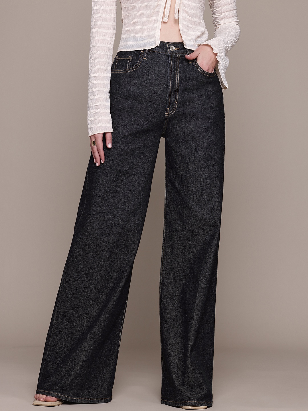 

MANGO Women Regular Fit Jeans, Black