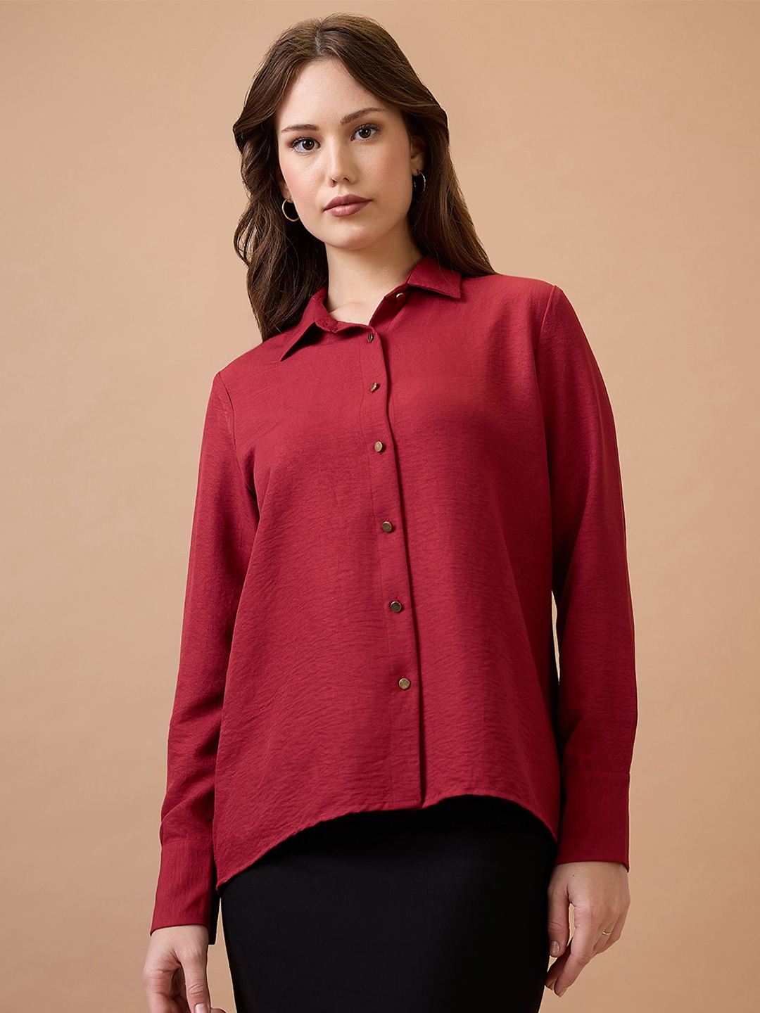 

Globus Collared Neck Cuffed Sleeves Shirt Style Workwear Top, Maroon