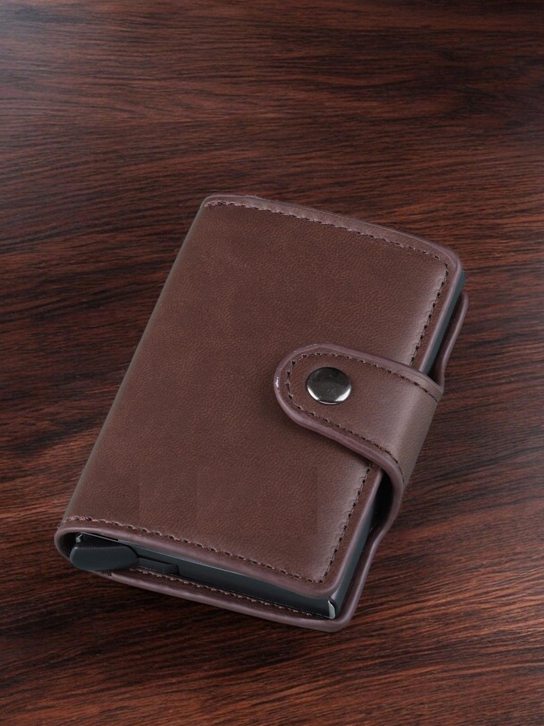 

WATCHSTAR Men Zip Detail Leather Card Holder, Brown