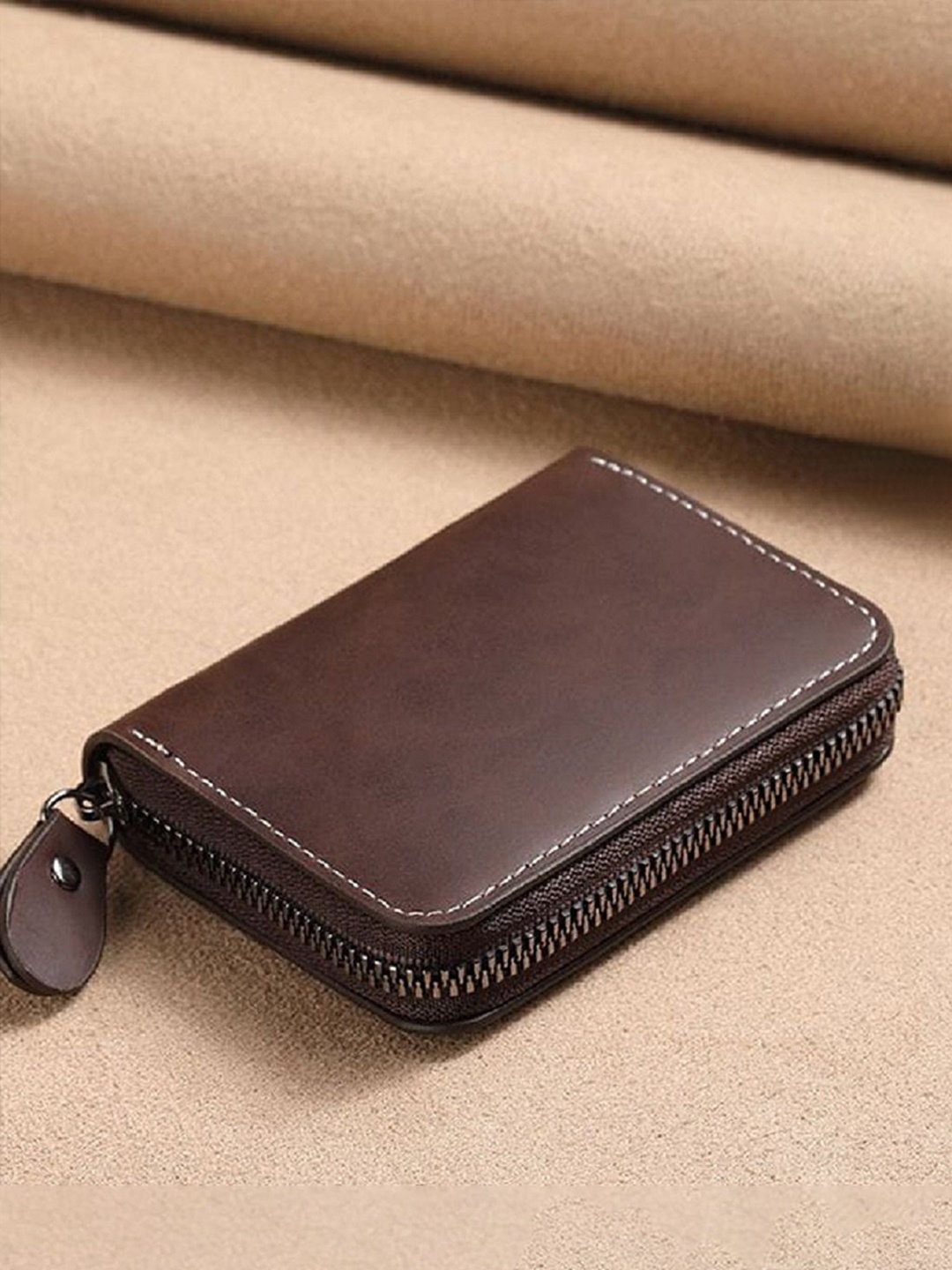 

WATCHSTAR Men Zip Detail Leather Card Holder, Brown