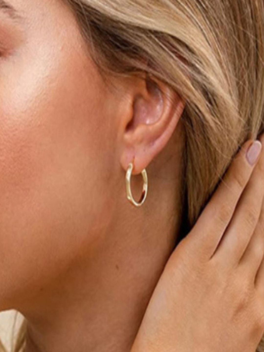 

AQUASTREET 14K Gold-Plated Antitarnish Lightweight Thin Hoop Earrings