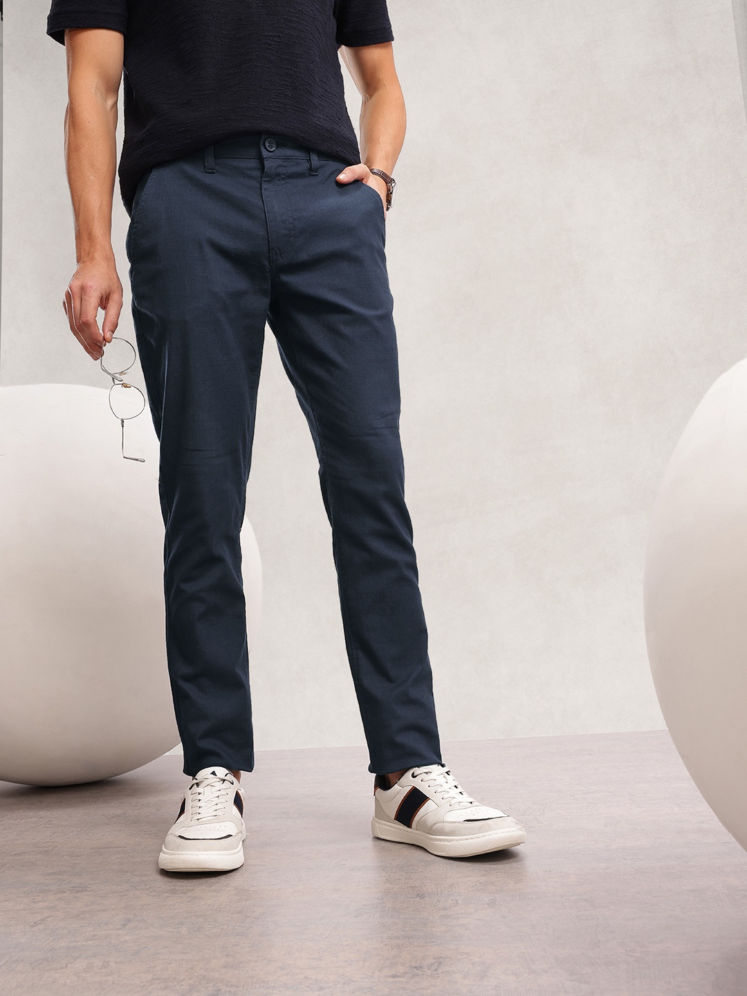

Nautica Men Smart Slim Fit Chinos Trousers, Navy blue