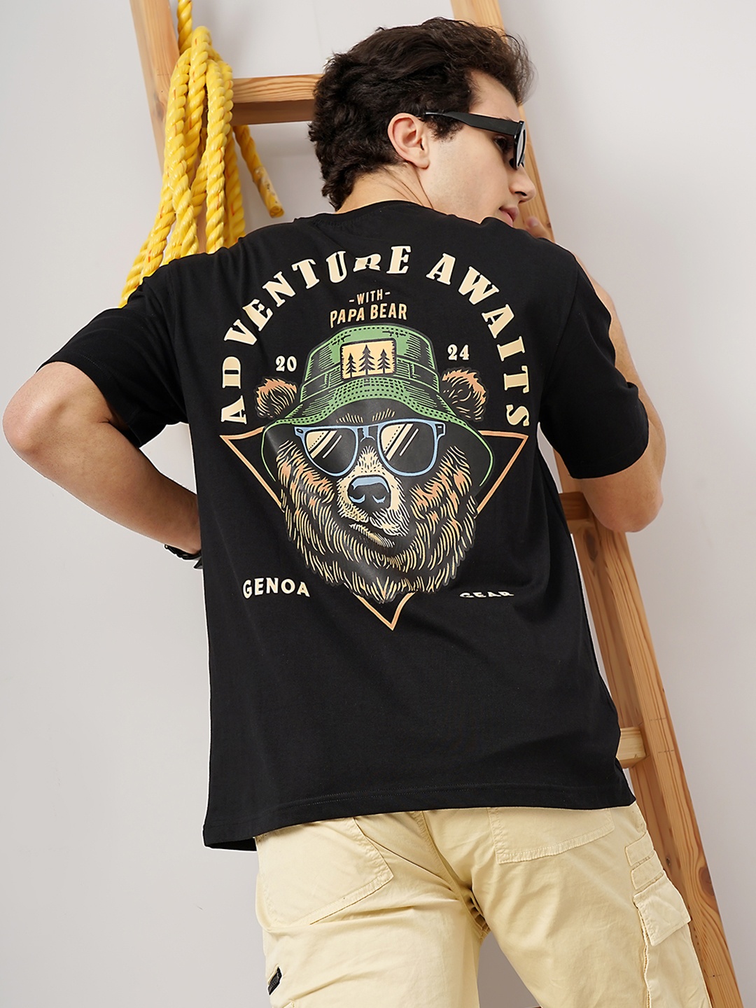 

Genoa Men Graphic Printed Round Neck Cotton T-shirt, Black