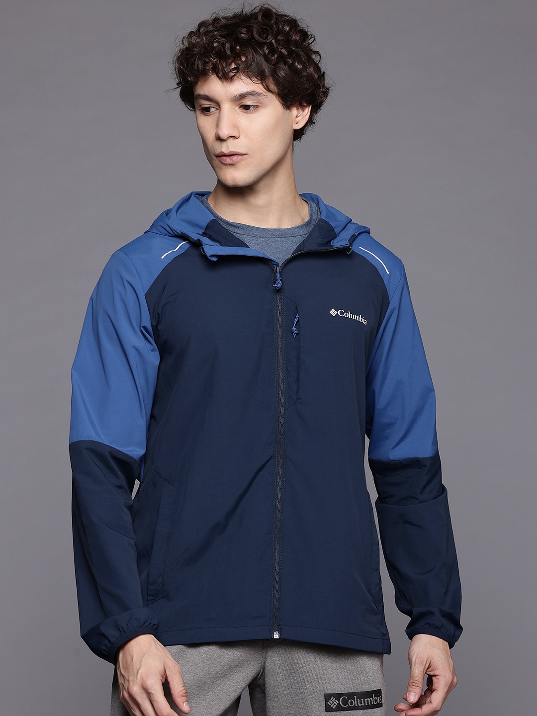 

Columbia Men Colourblocked Hooded Sweatshirt, Navy blue