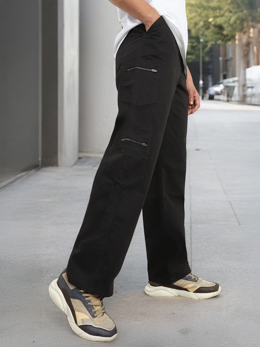 

NOBERO Men Straight Fit Zipper Woven Cargo Pants, Black