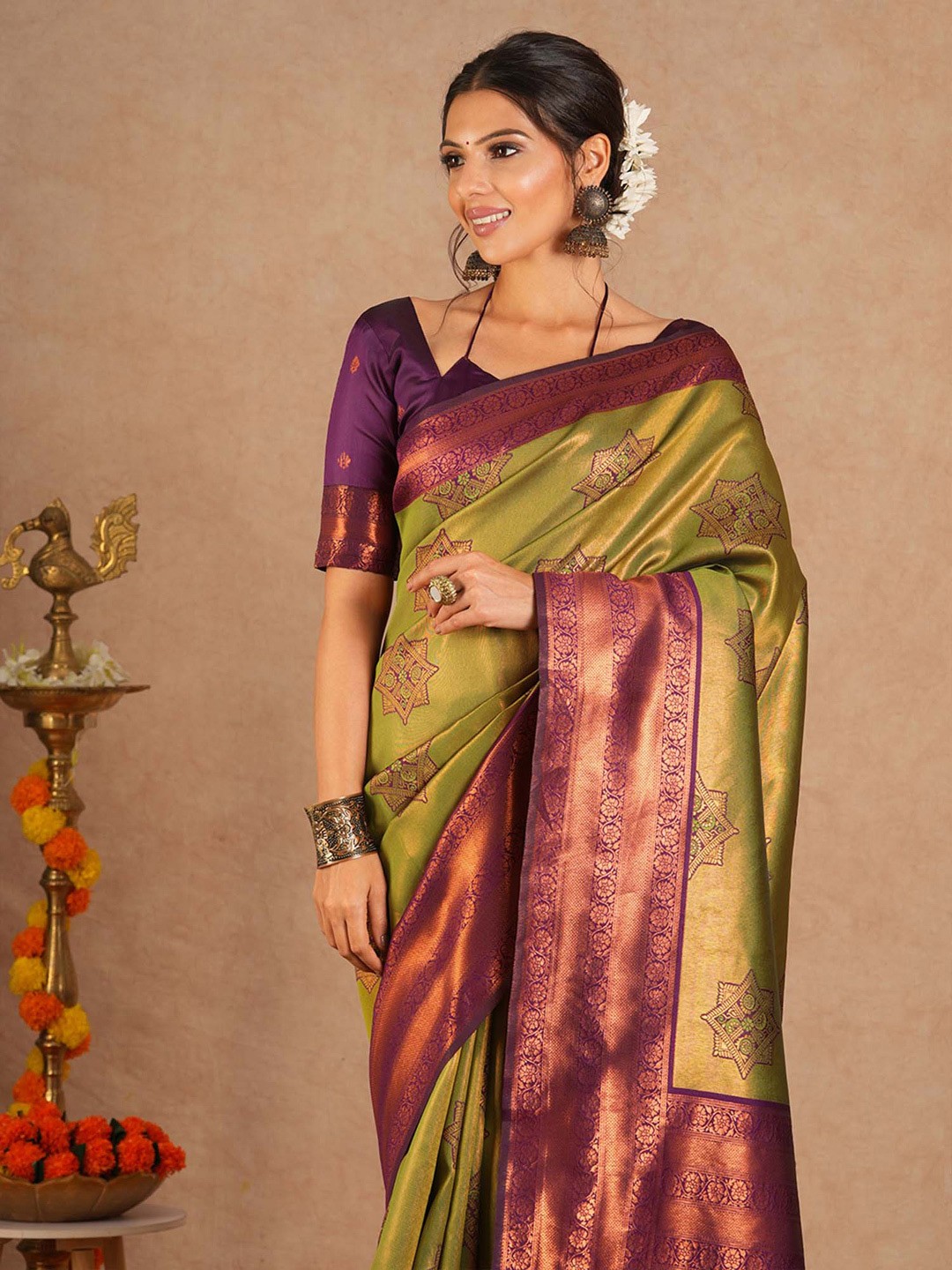 

Saree mall Ethnic Motifs Silk Blend Designer Kanjeevaram Sarees, Green