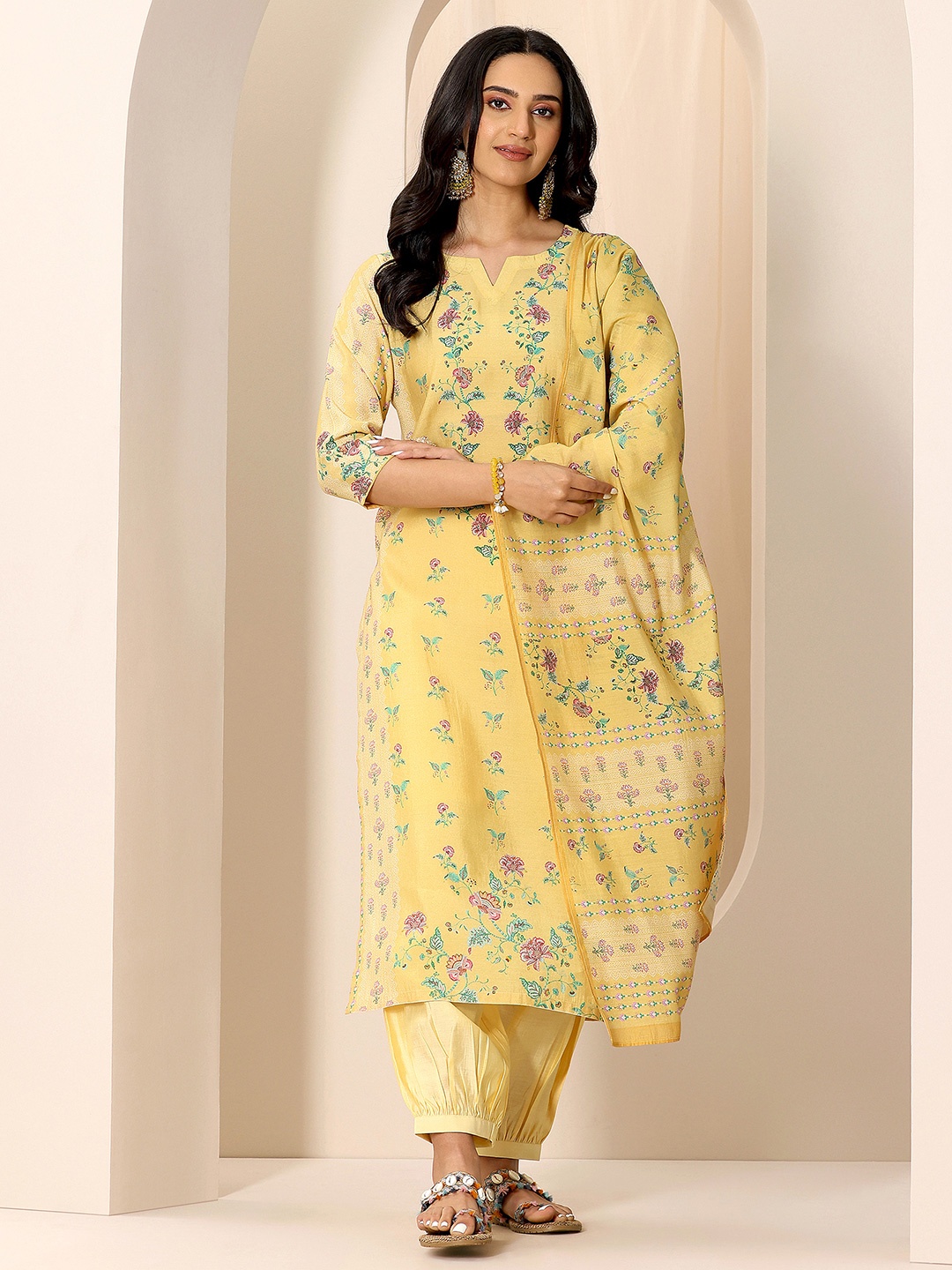 

Libas Floral Printed Notch Neck Kurta With Salwar And Dupatta, Yellow