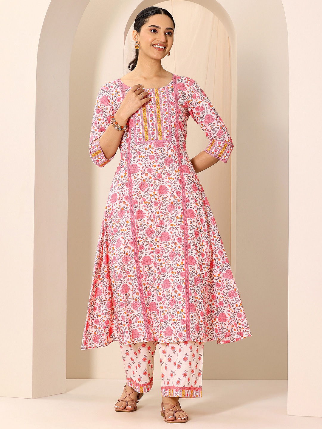 

Libas Floral Printed A-Line Kurta With Palazzo, Peach