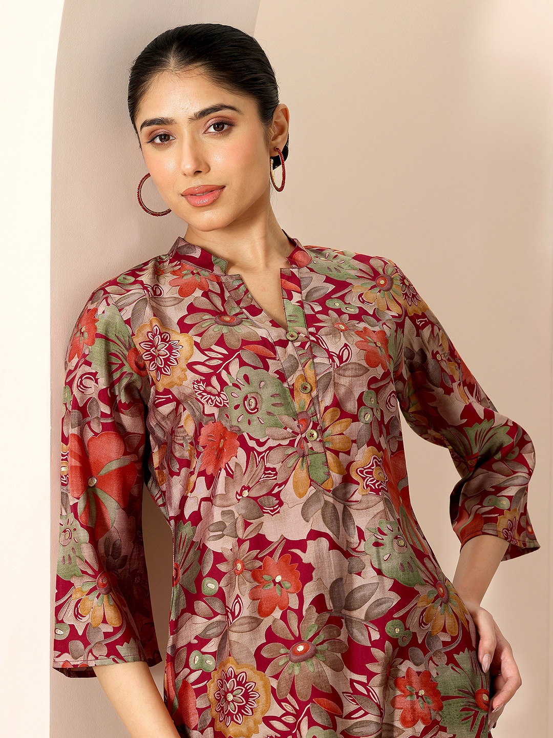

Libas Floral Printed Flared Sleeves Kurti, Red