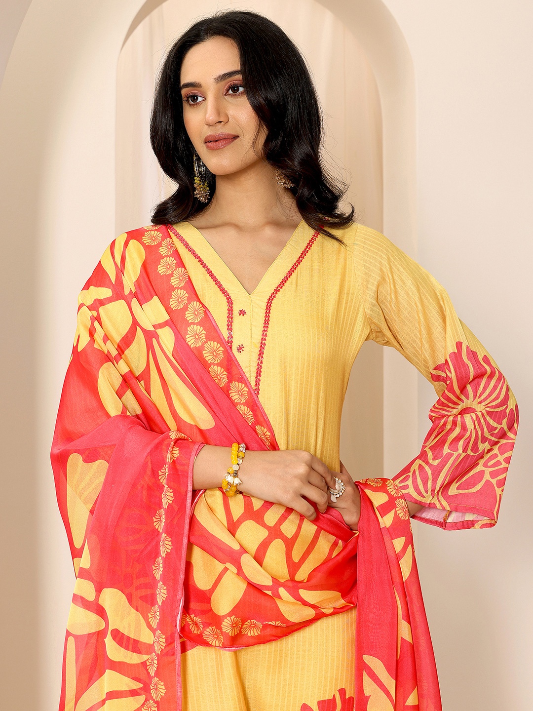 

Libas Floral Printed V-Neck Kurta With Trousers And Dupatta, Yellow